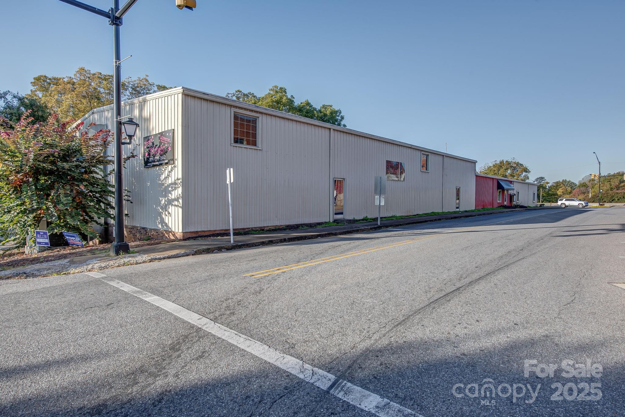301 S Battleground Avenue Property Photo 2