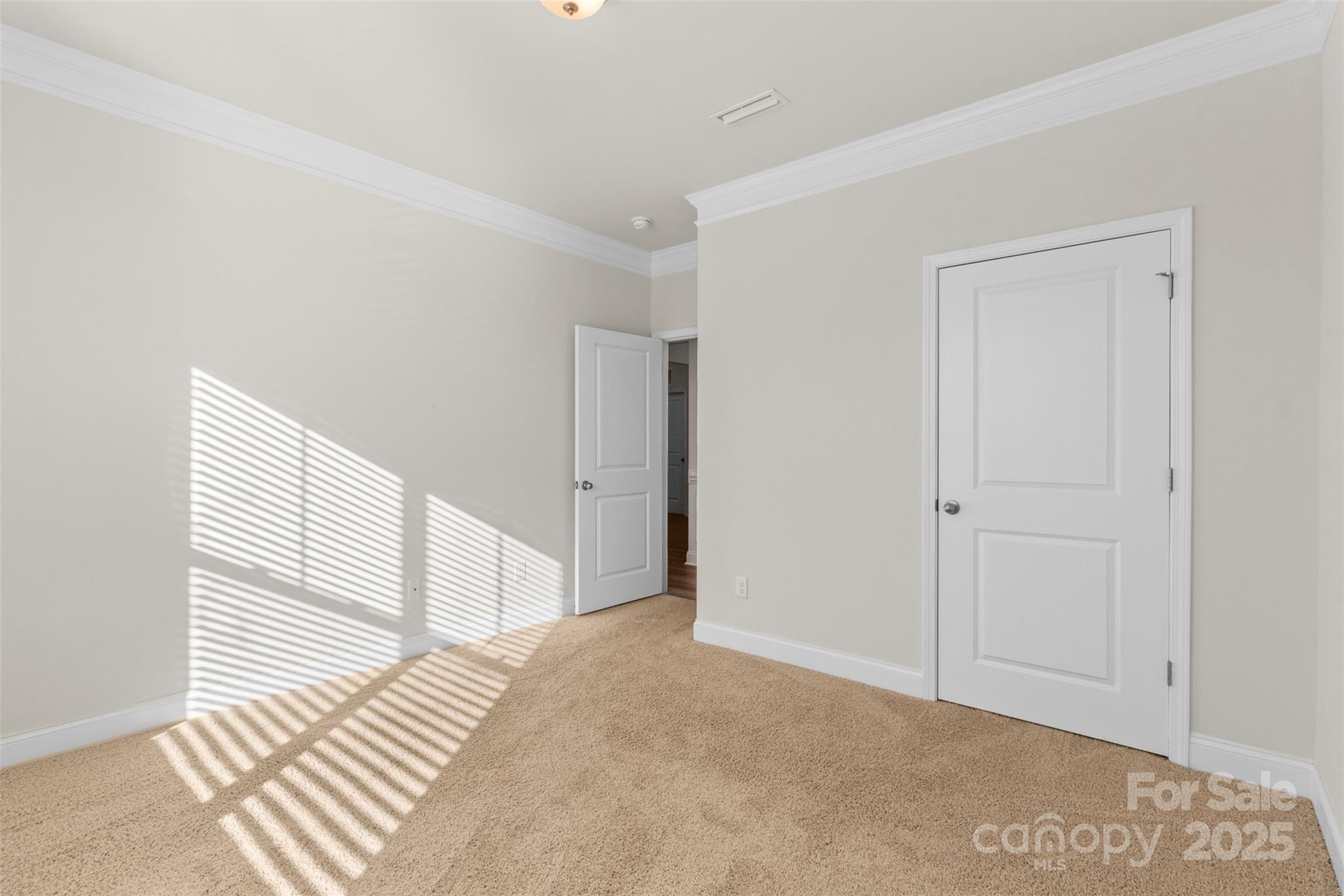 5007 Grand Champion Court Property Photo 6