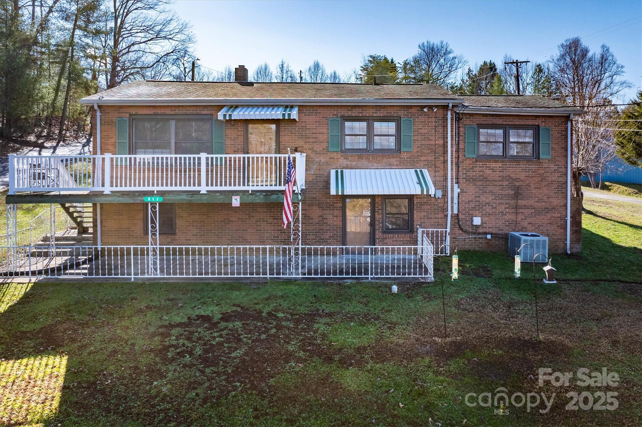 811 Kathy Drive Property Photo 3