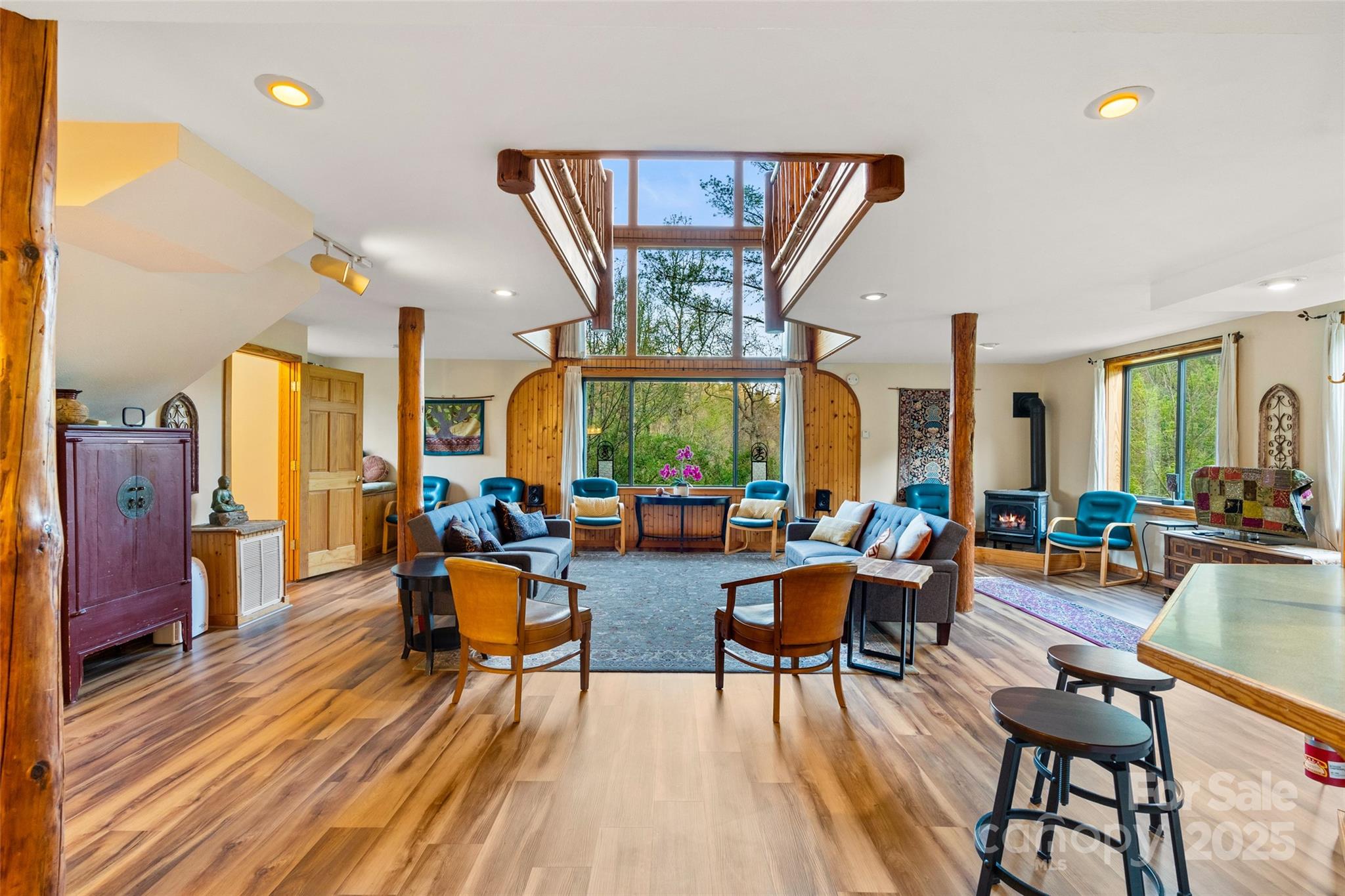 3717 Bend Of Ivy Road Property Photo