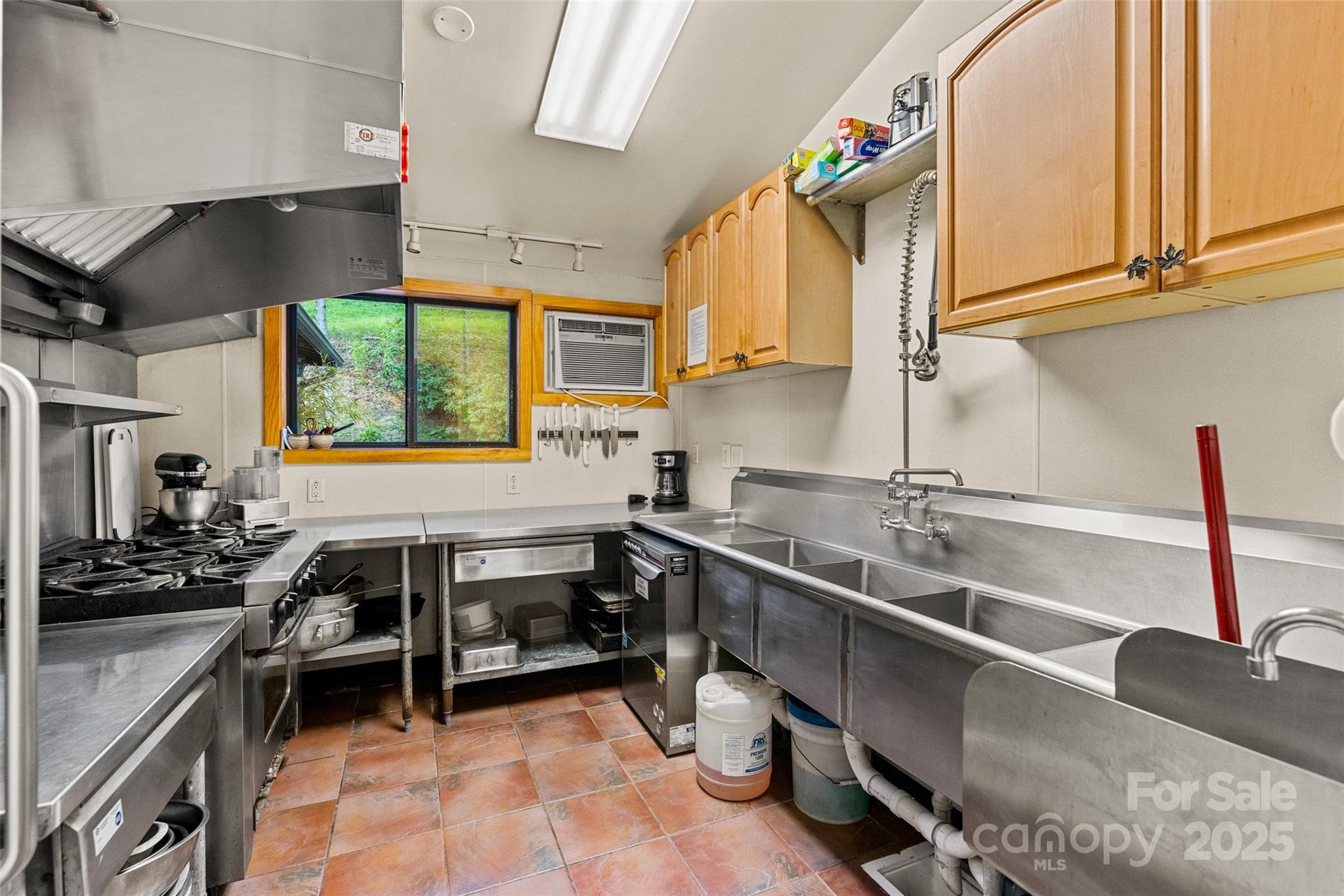3717 Bend Of Ivy Road Property Photo 13