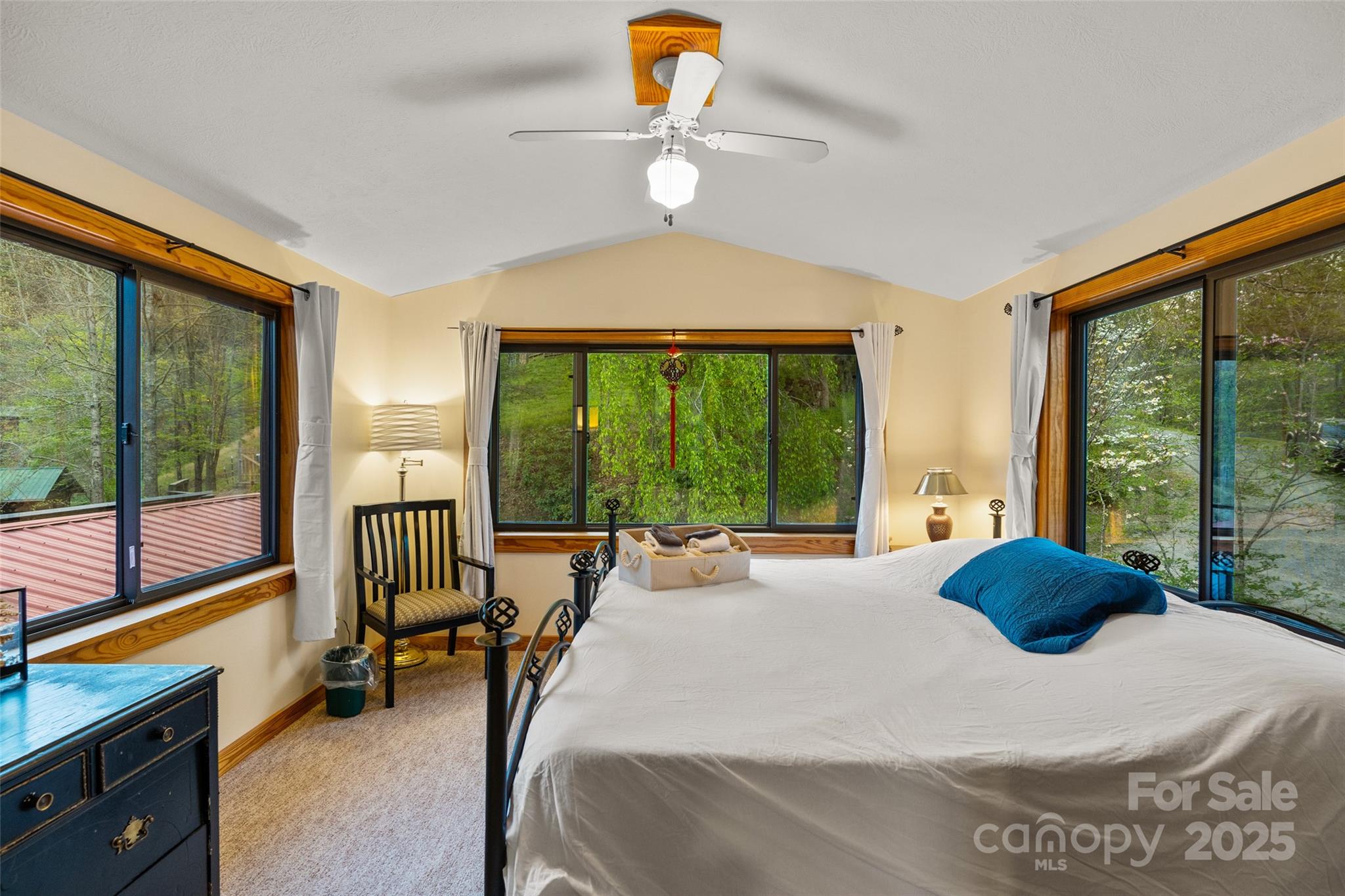 3717 Bend Of Ivy Road Property Photo 18
