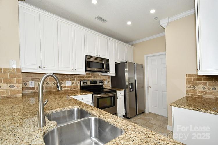 18824 Nautical Drive 23 Property Photo 7