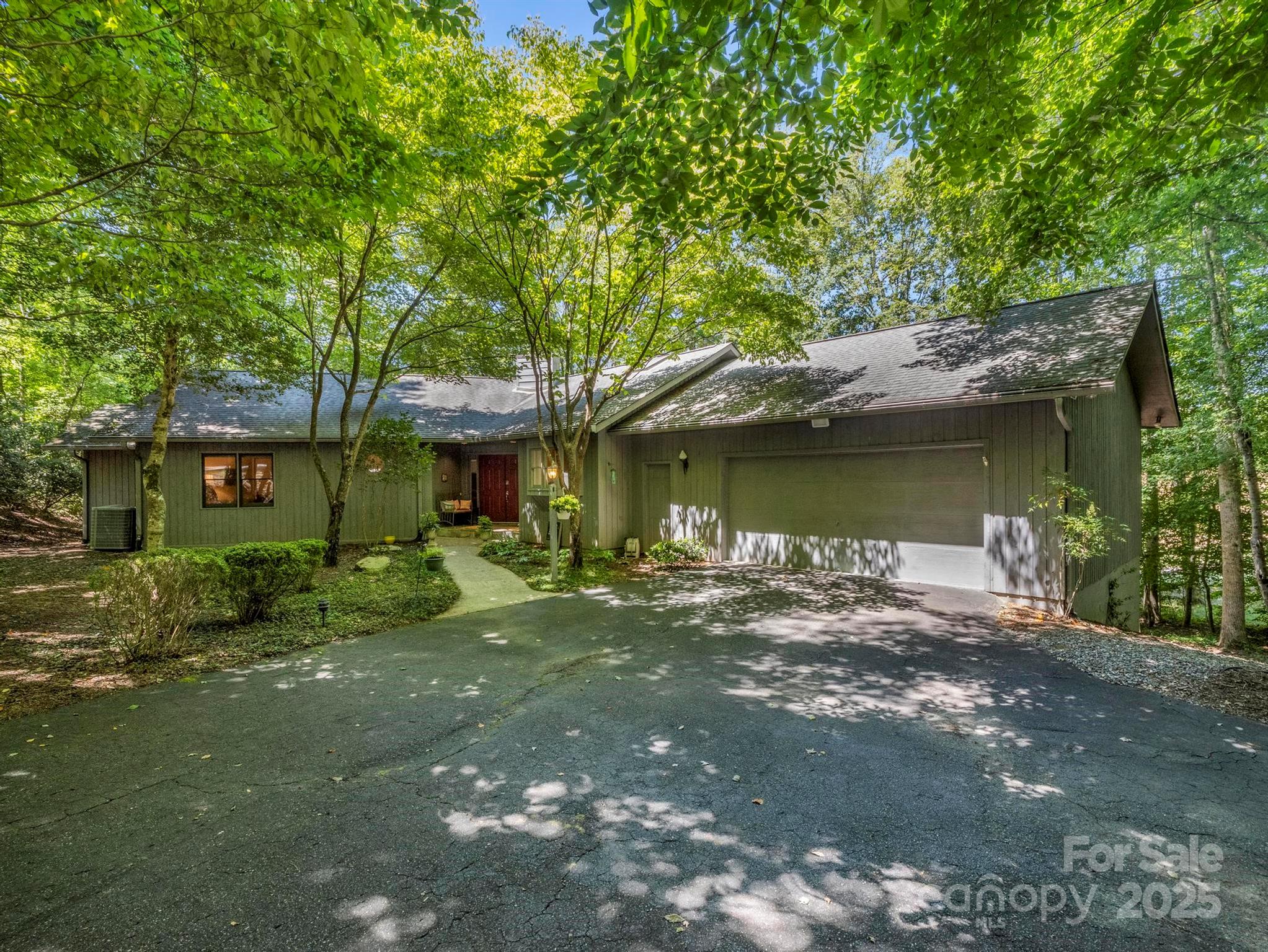 193 Downing Place Property Photo 2