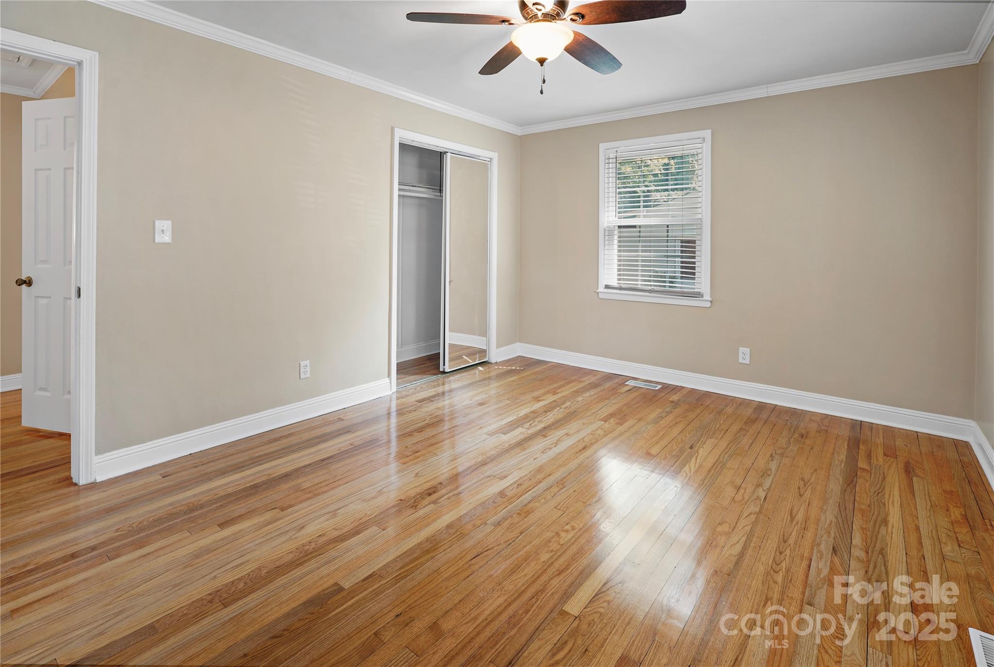 2830 Royston Road Property Photo 24