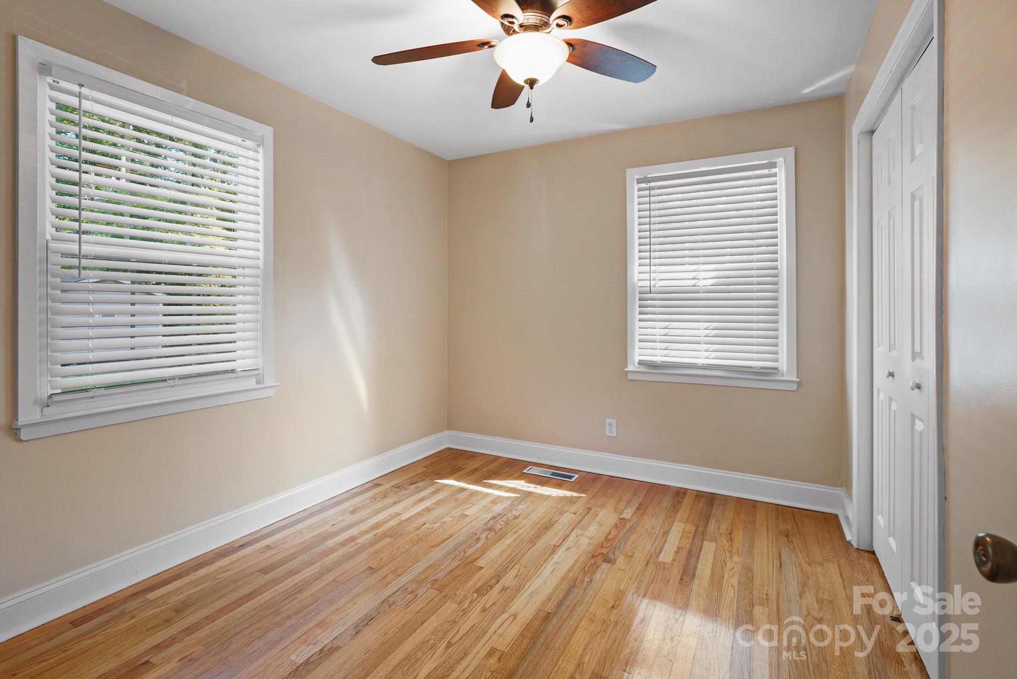 2830 Royston Road Property Photo 25