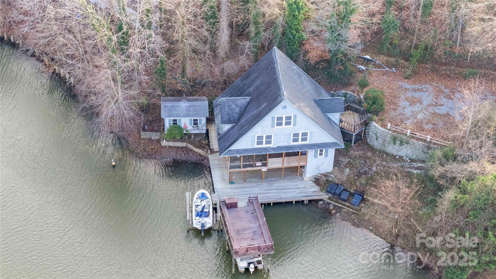 5212 Bay Road Property Photo 4