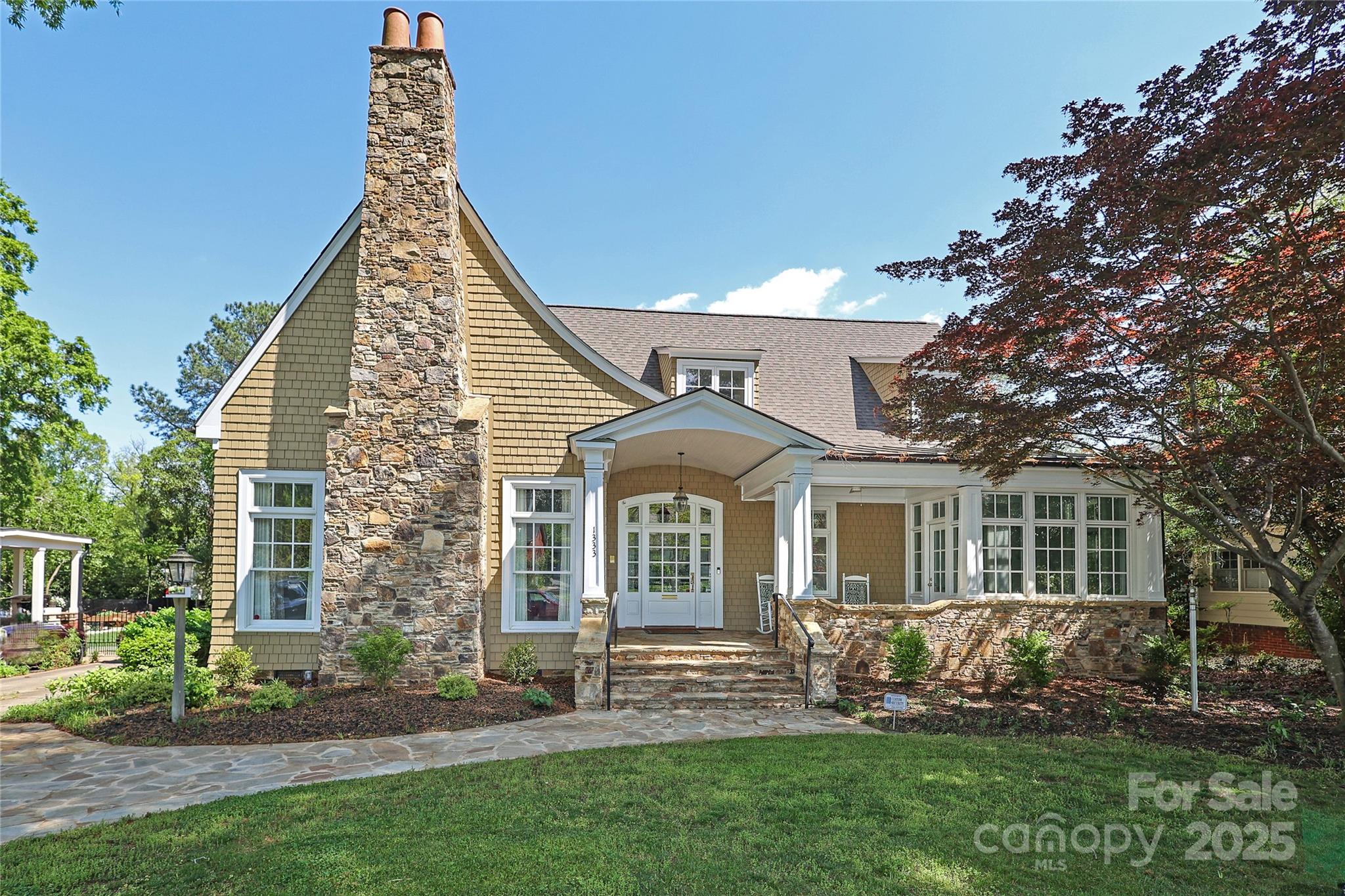 1333 Carlton Avenue Property Photo 1