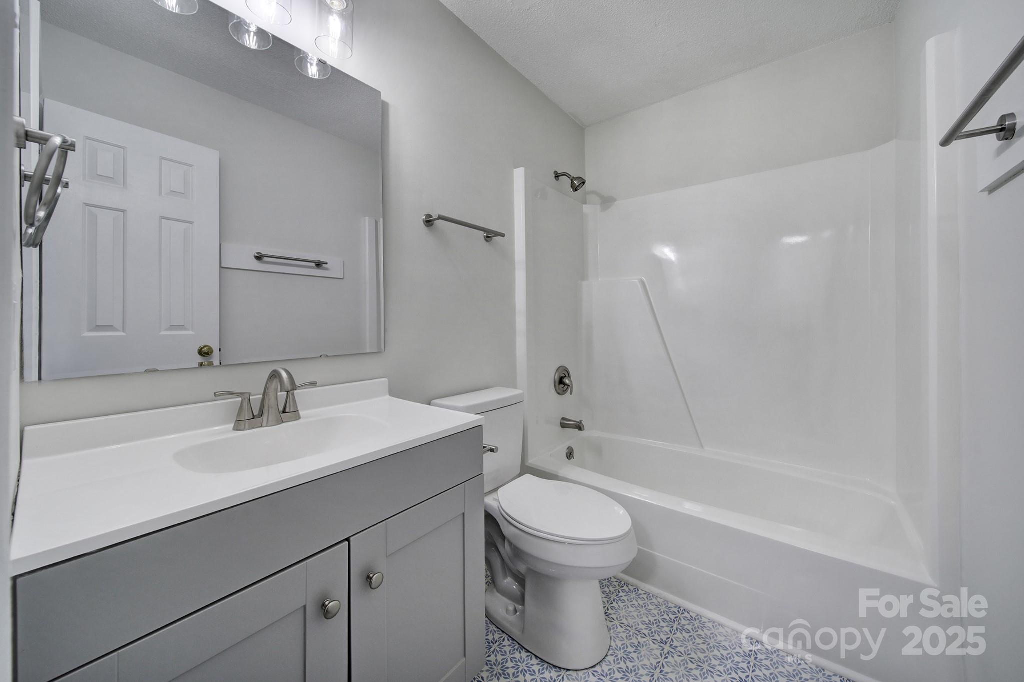 438 Stoneycreek Lane Property Photo 10