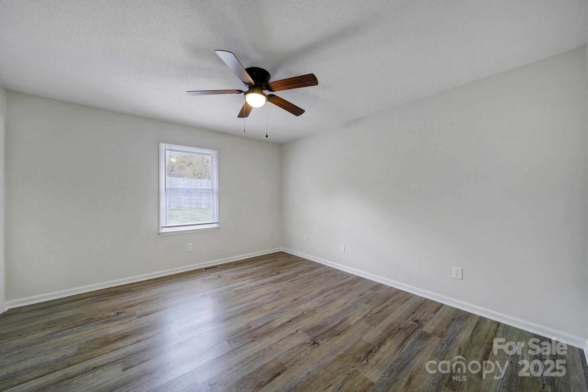438 Stoneycreek Lane Property Photo 16