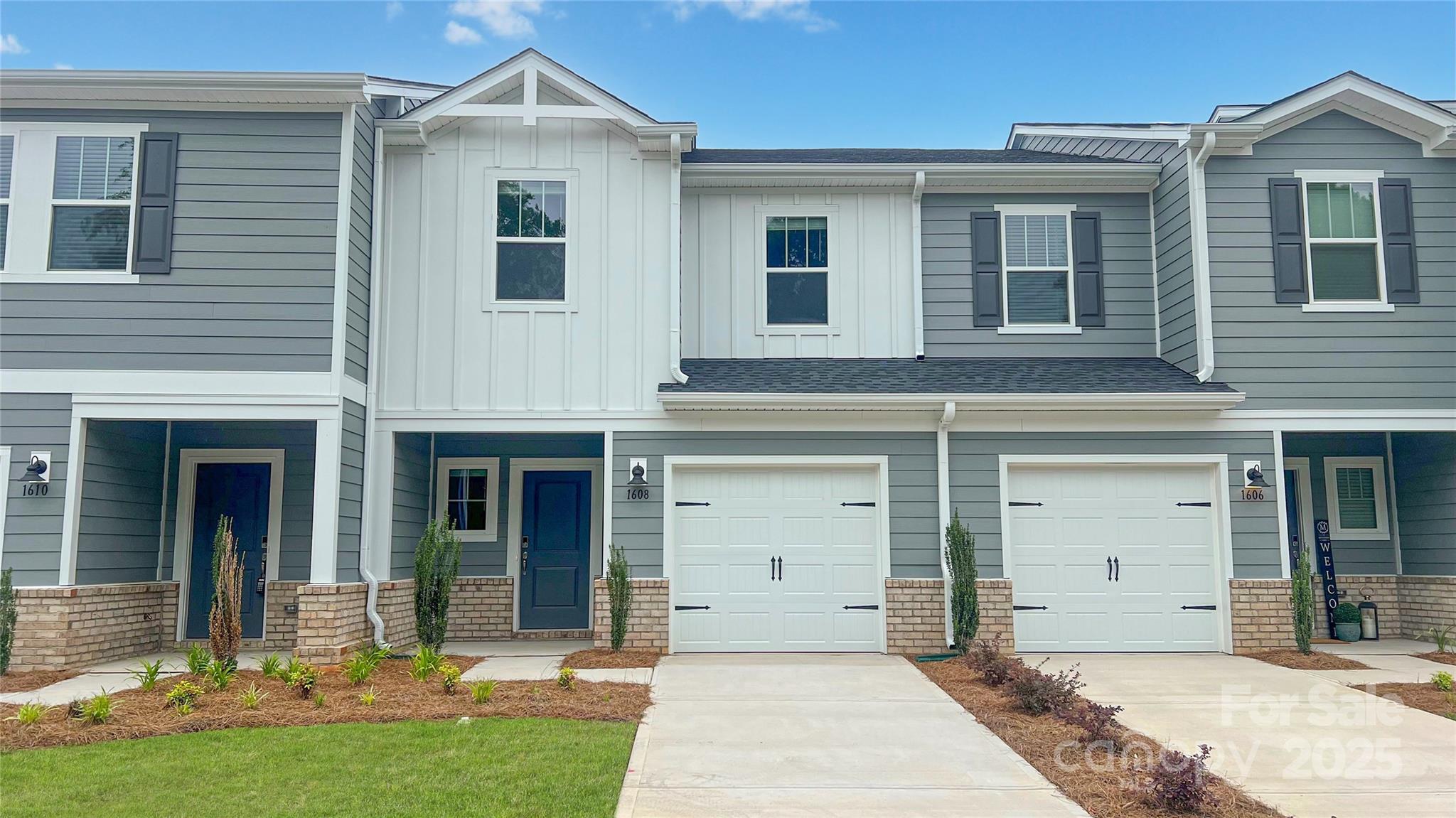 1608 Village Grove Lane Property Photo