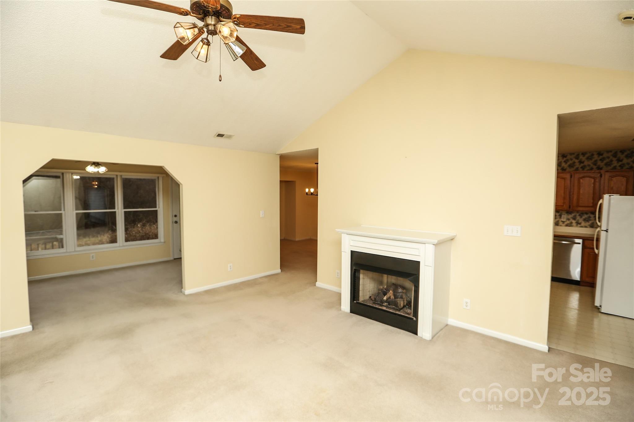 730 Hidden Creek Circle Property Photo 5