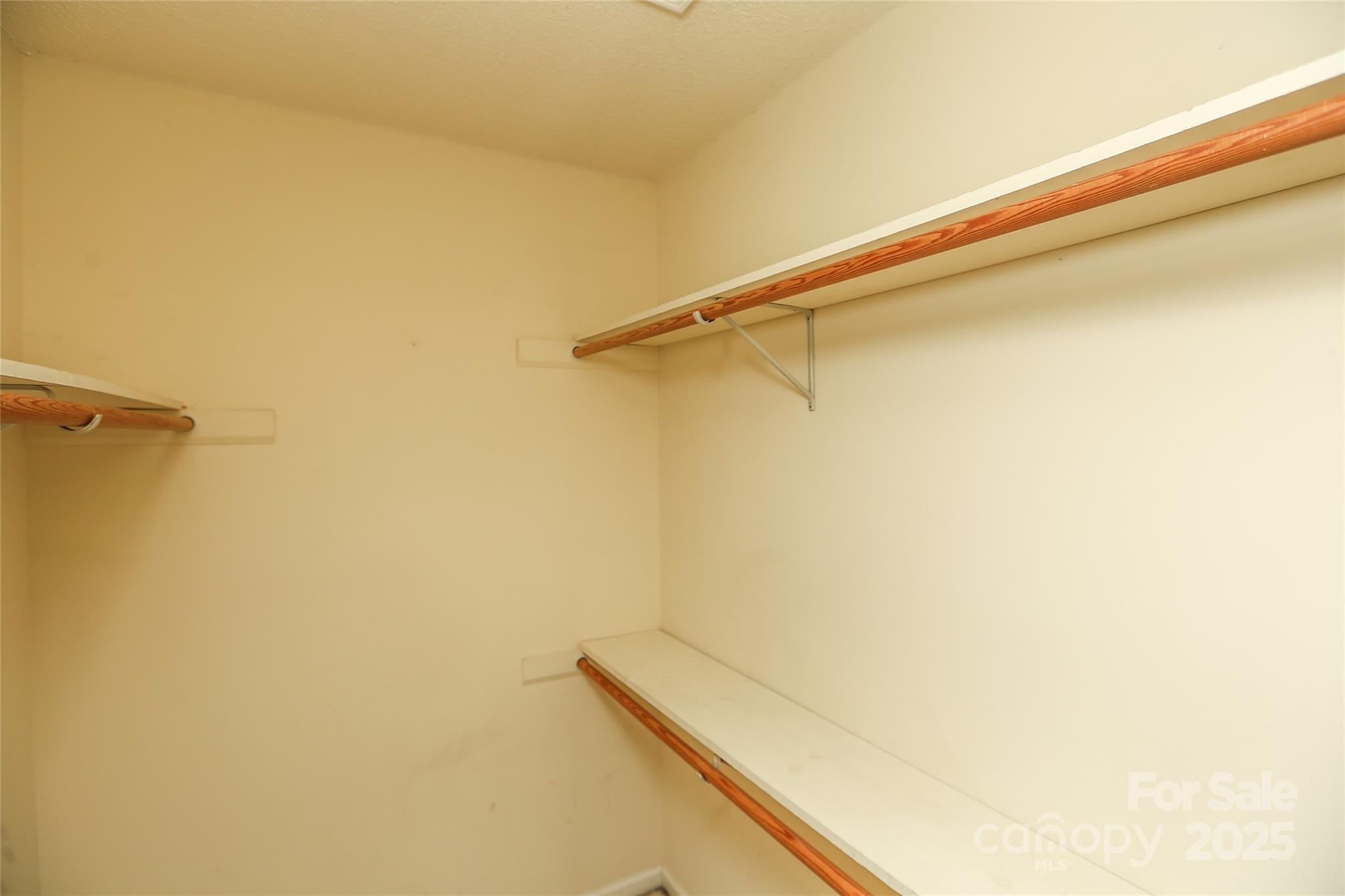 730 Hidden Creek Circle Property Photo 15
