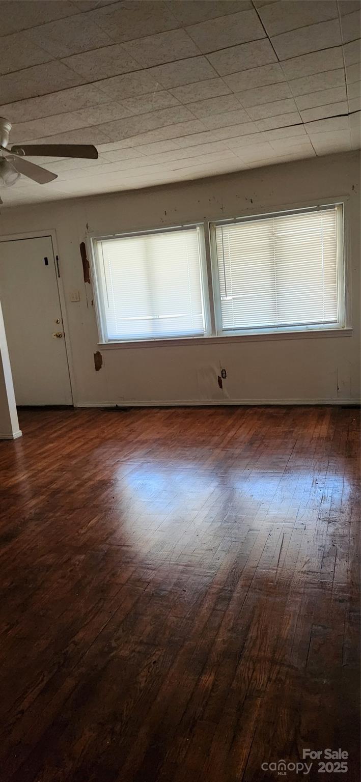 835 Maple Avenue Property Photo 4