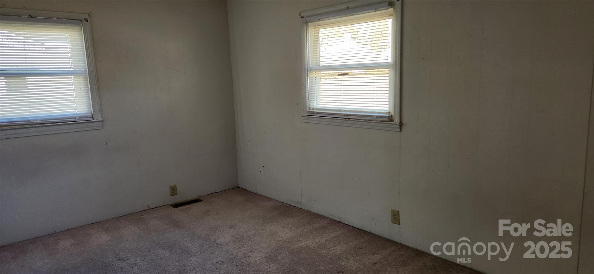 835 Maple Avenue Property Photo 7