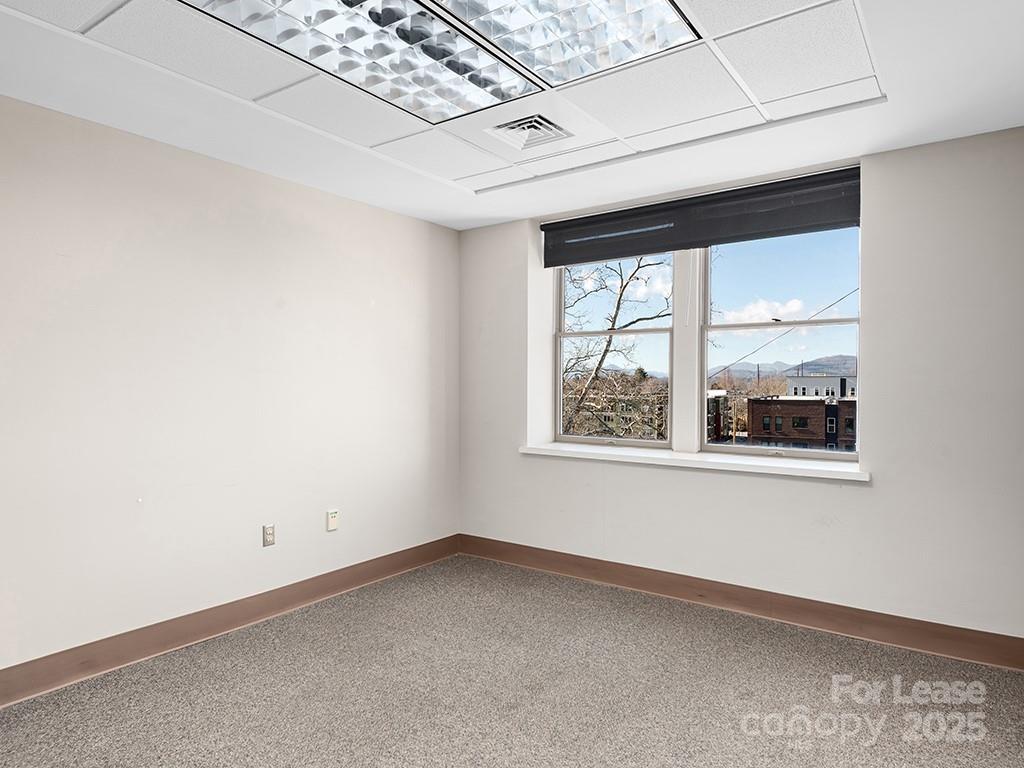 53 S French Broad Avenue 302 Property Photo 7