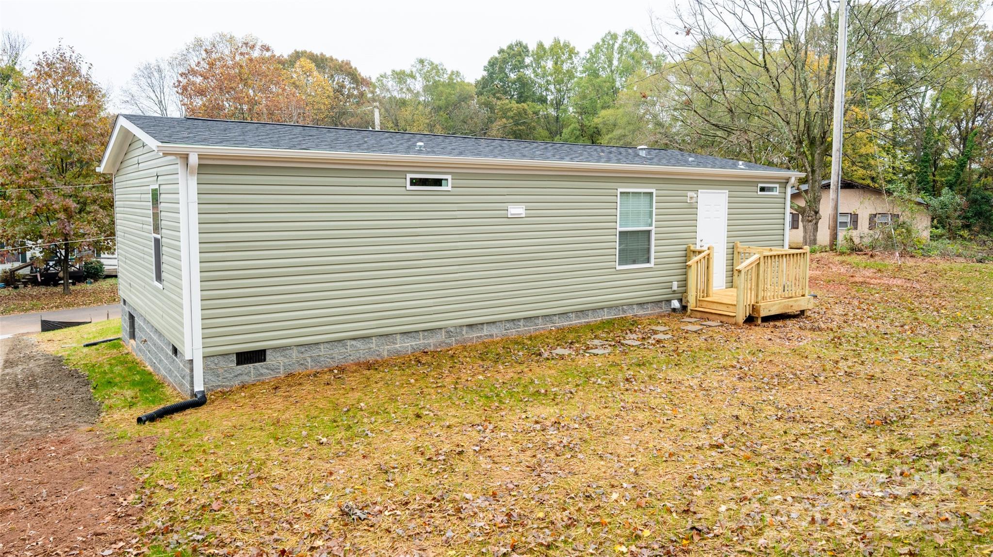 607 Stewart Court Property Photo 10