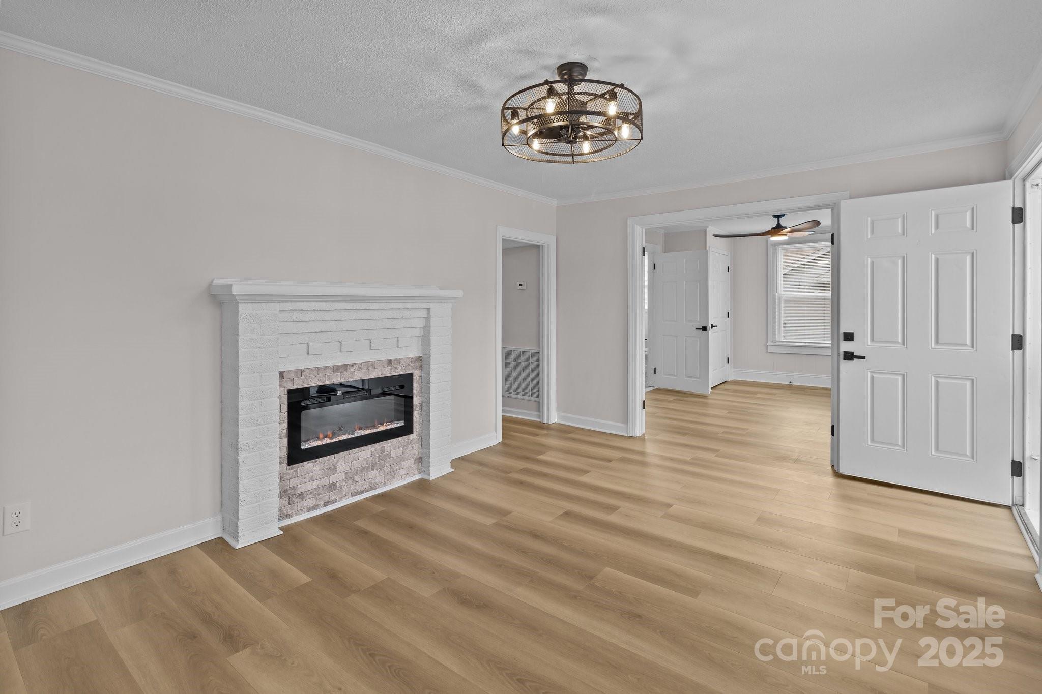 1004 N Salisbury Avenue Property Photo 5