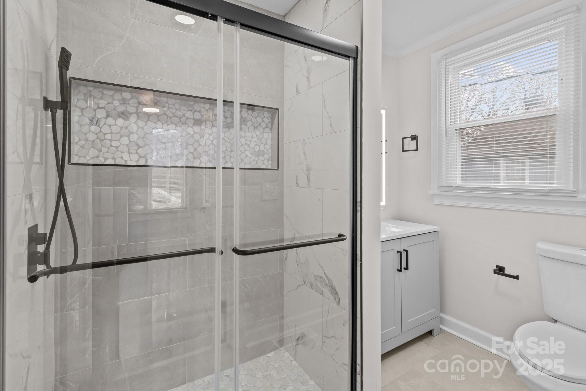 1004 N Salisbury Avenue Property Photo 12