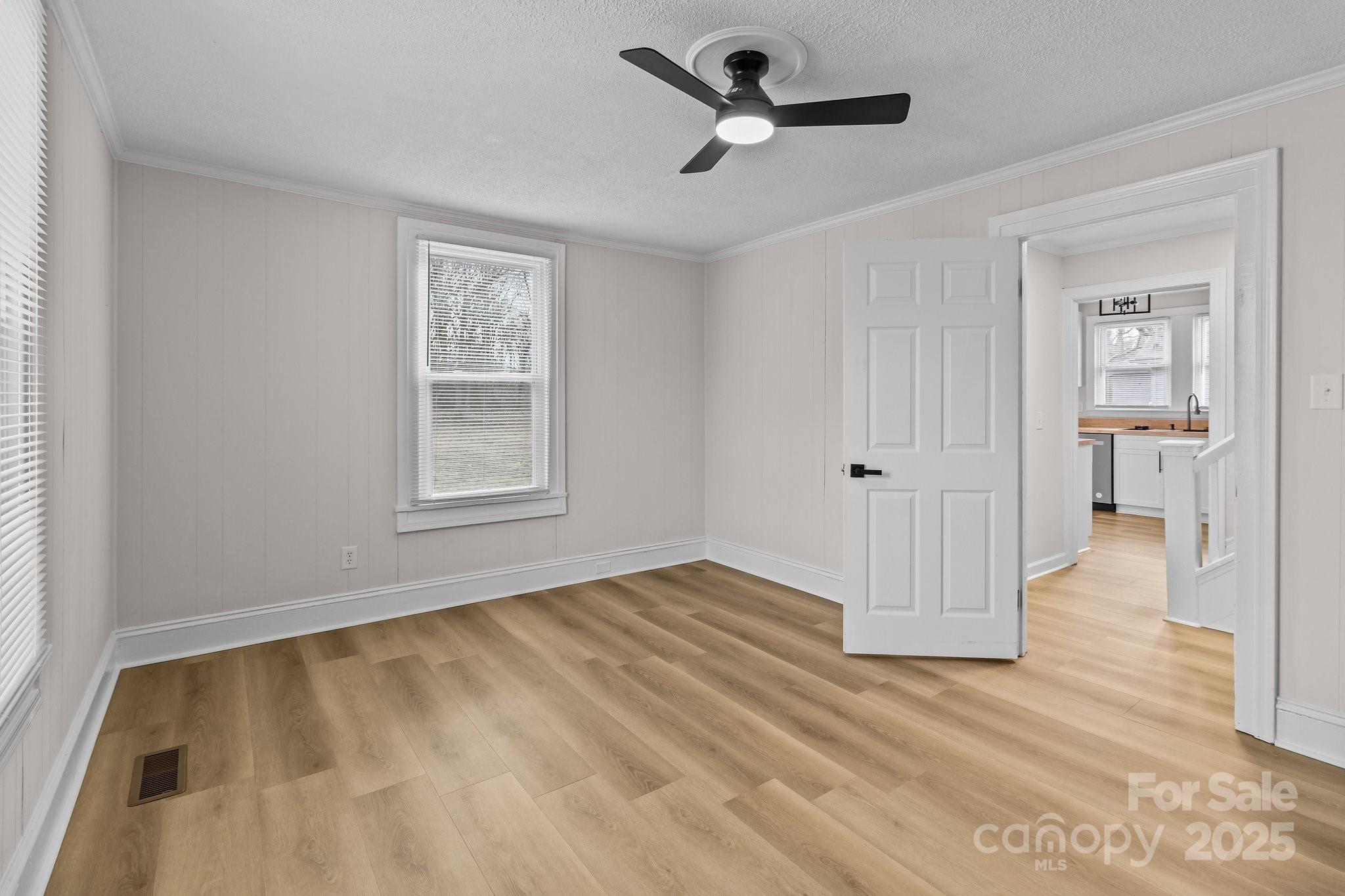 1004 N Salisbury Avenue Property Photo 15