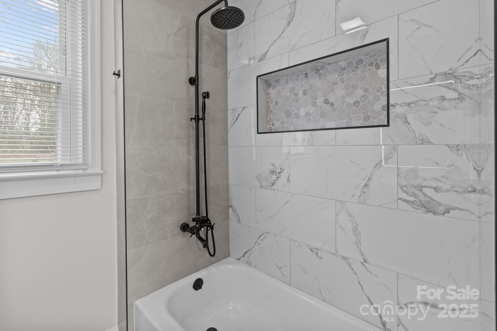 1004 N Salisbury Avenue Property Photo 19