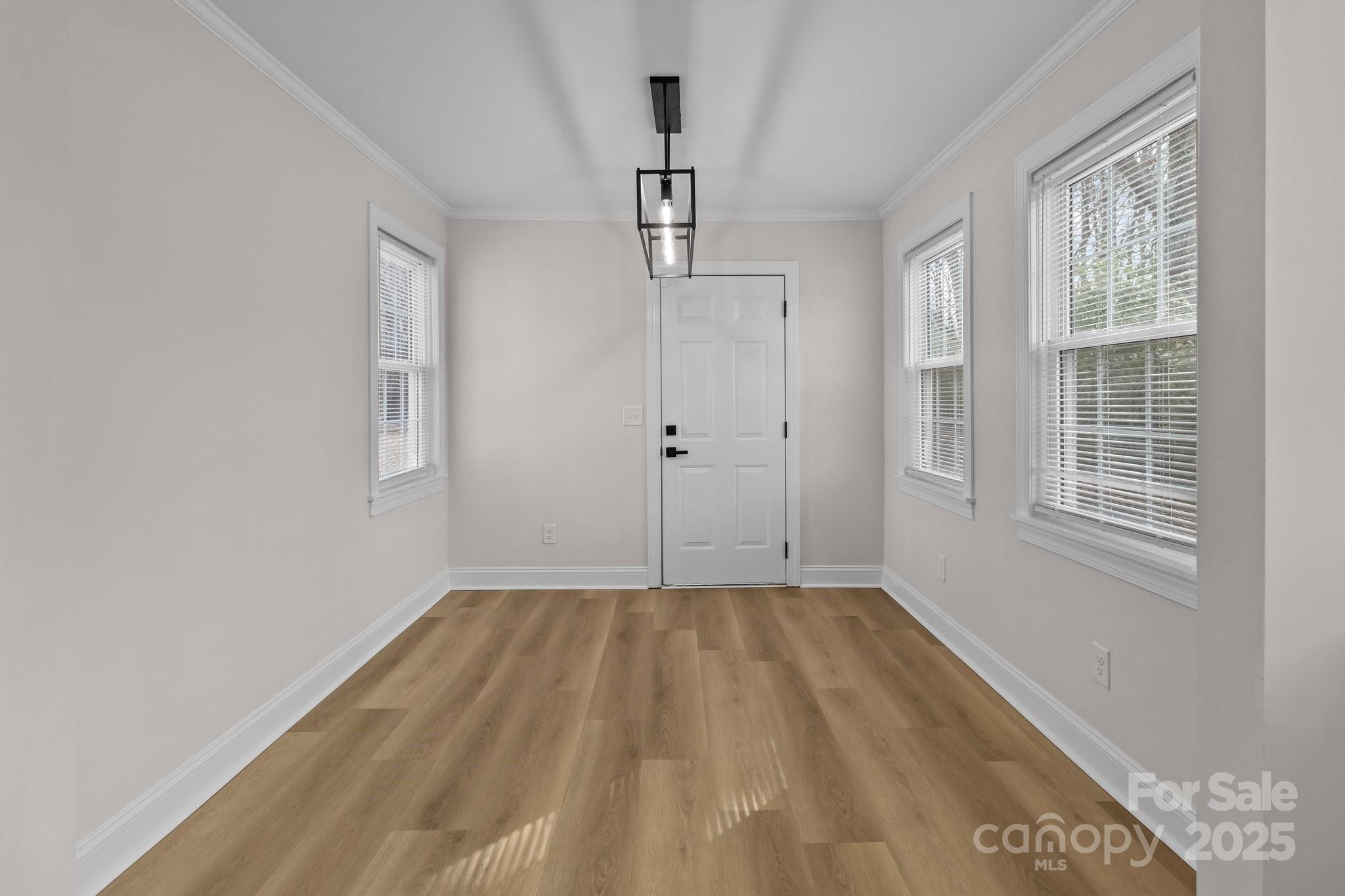 1004 N Salisbury Avenue Property Photo 20