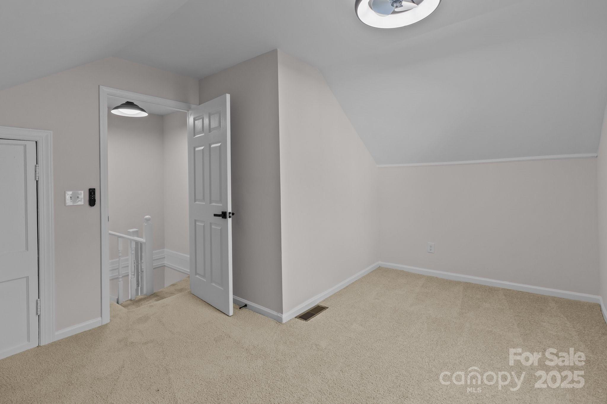 1004 N Salisbury Avenue Property Photo 26