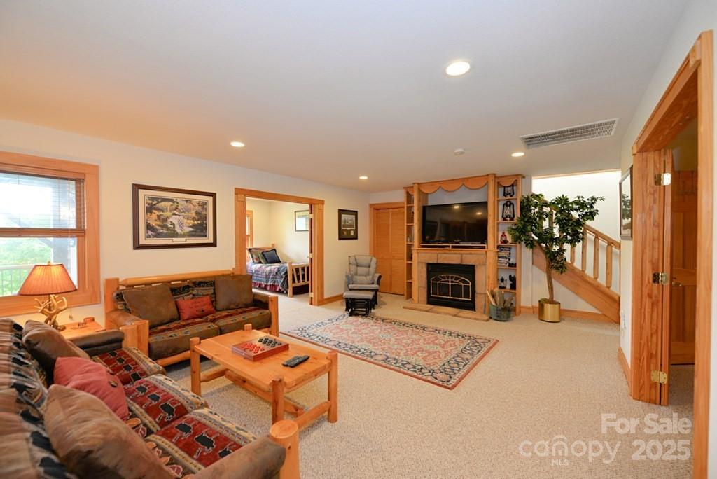 111 Living Good Lane Property Photo 16