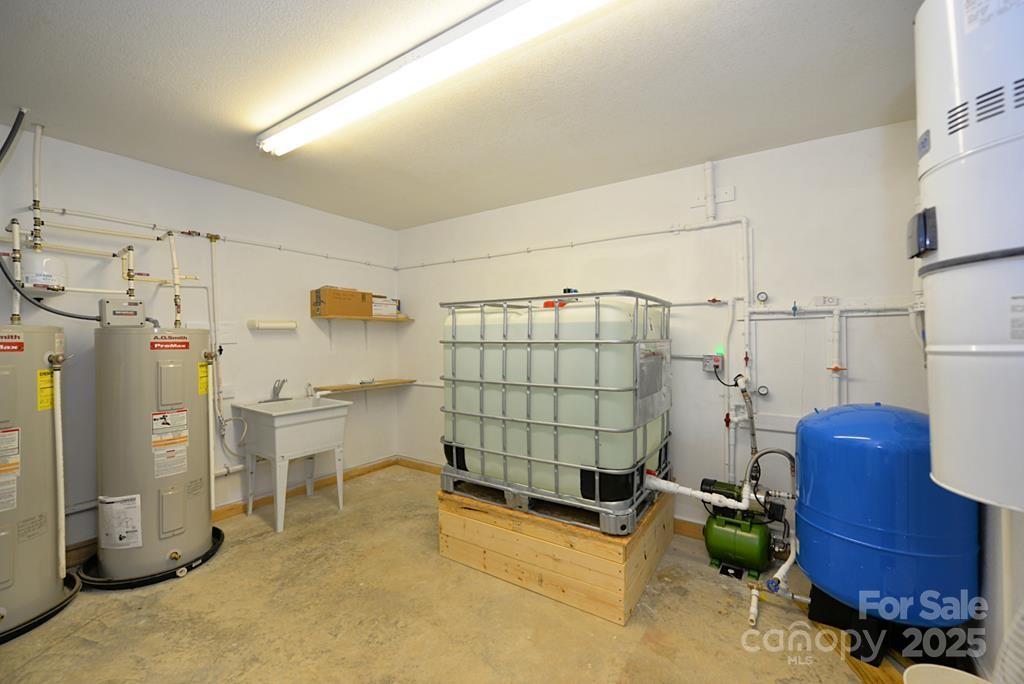 111 Living Good Lane Property Photo 35