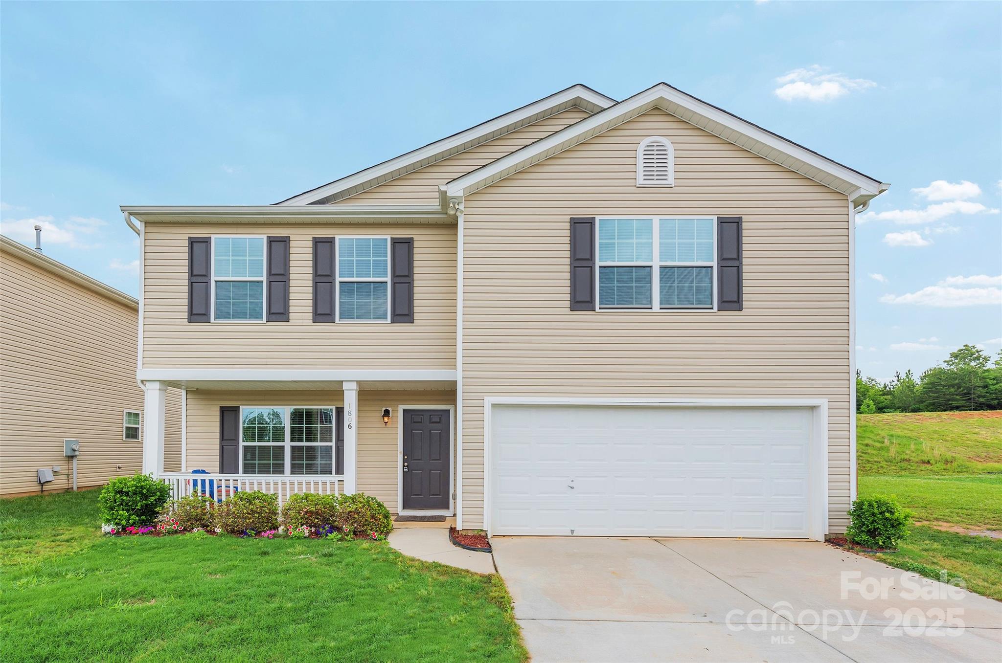 1806 Eastway Drive Property Photo