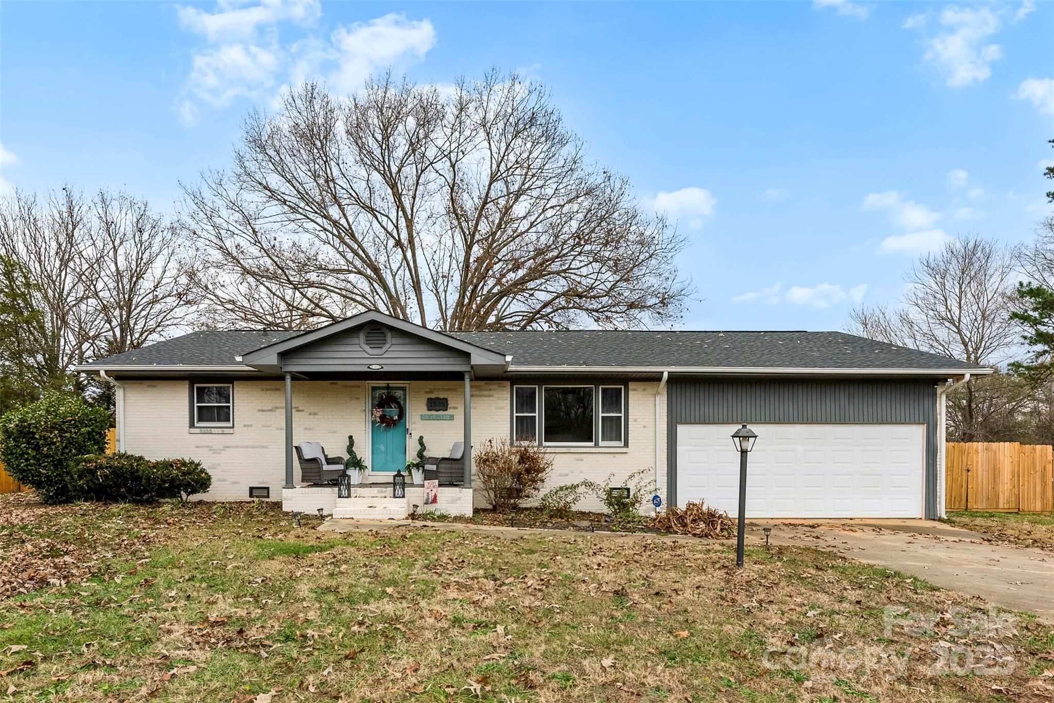 1535 Rolling Meadow Lane Property Photo 3