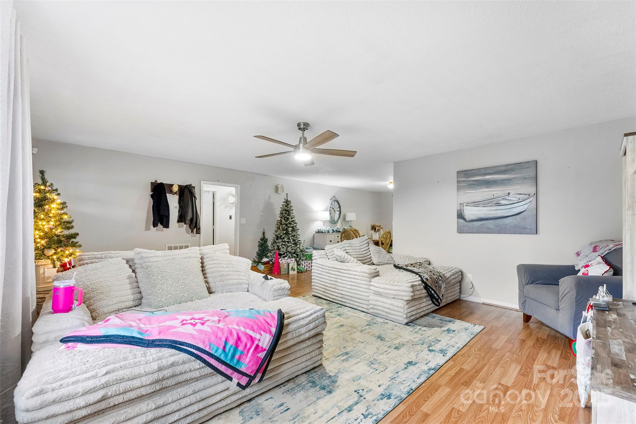 1535 Rolling Meadow Lane Property Photo 7