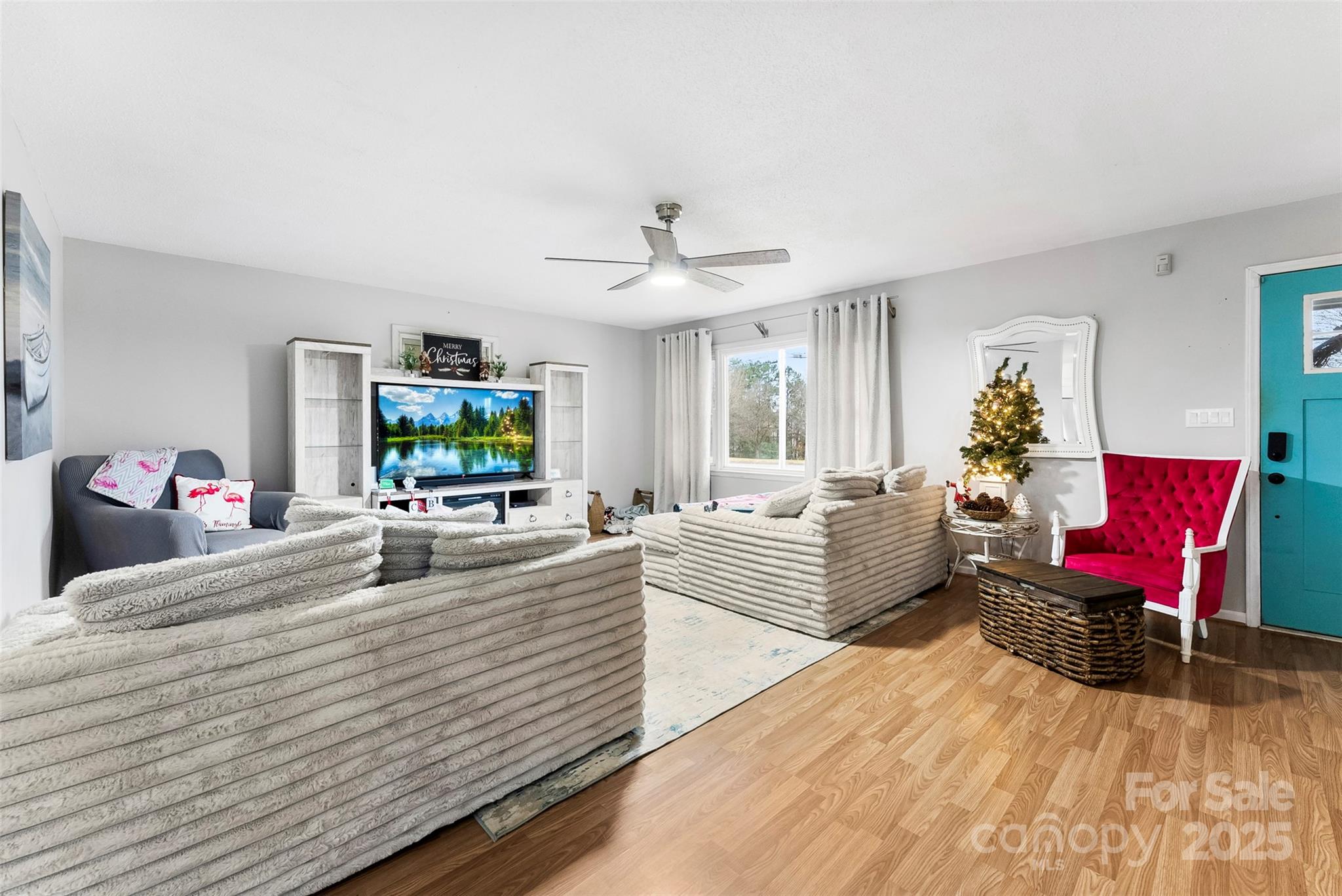 1535 Rolling Meadow Lane Property Photo 8