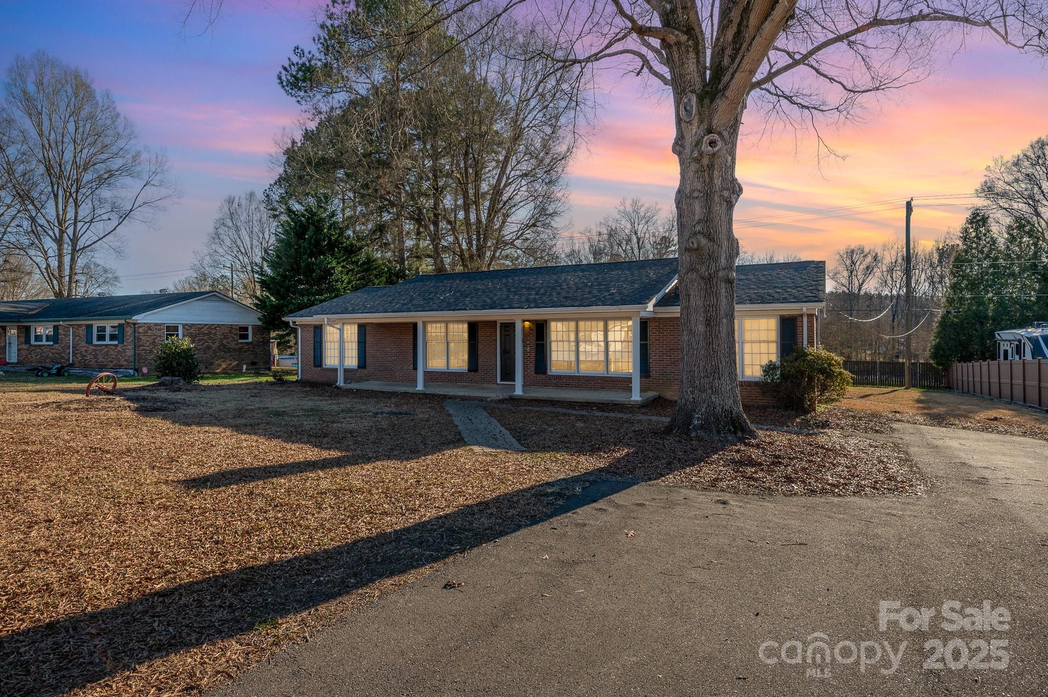 Forrest View Real Estate Listings Main Image