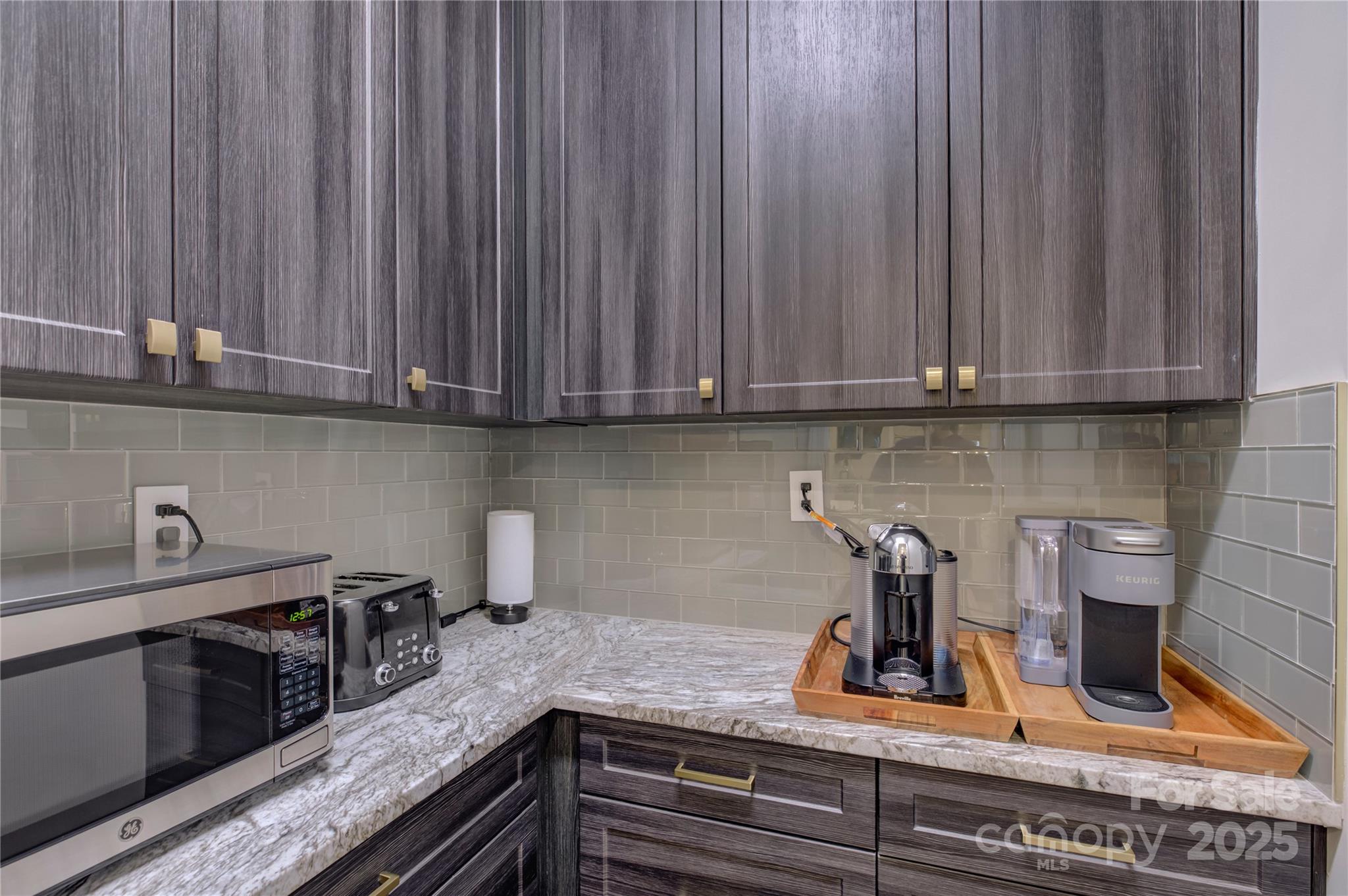 9515 Liberty Hill Drive Property Photo 13