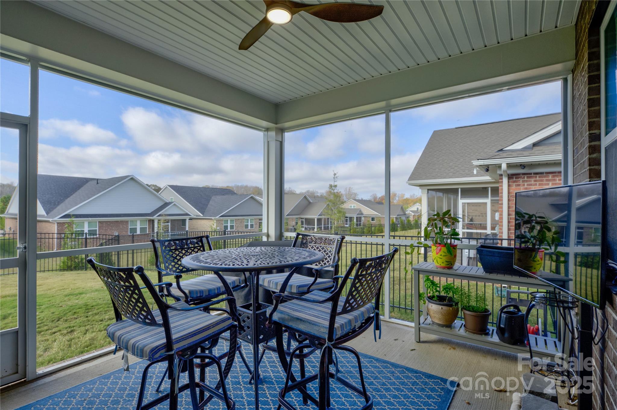 9515 Liberty Hill Drive Property Photo 24
