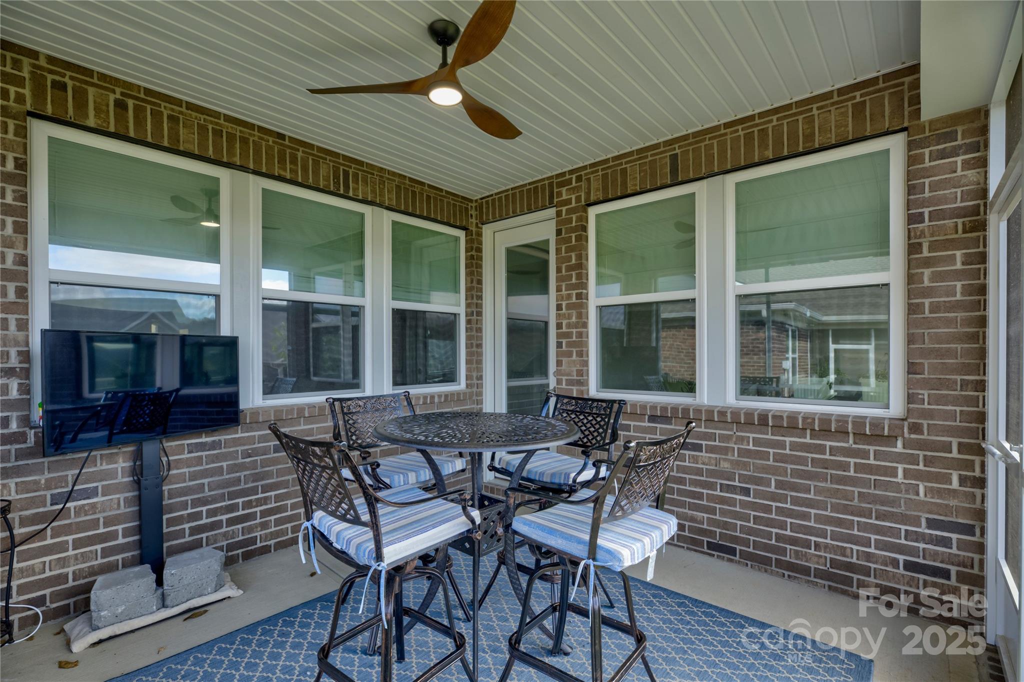 9515 Liberty Hill Drive Property Photo 27