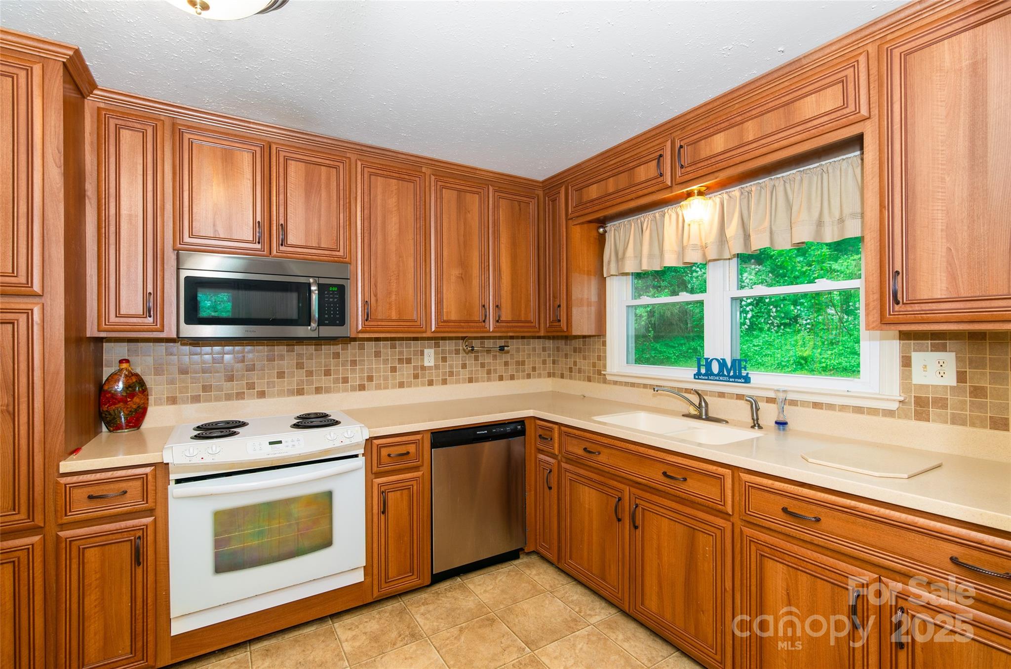 220 Frosty Ridge Road Property Photo 7