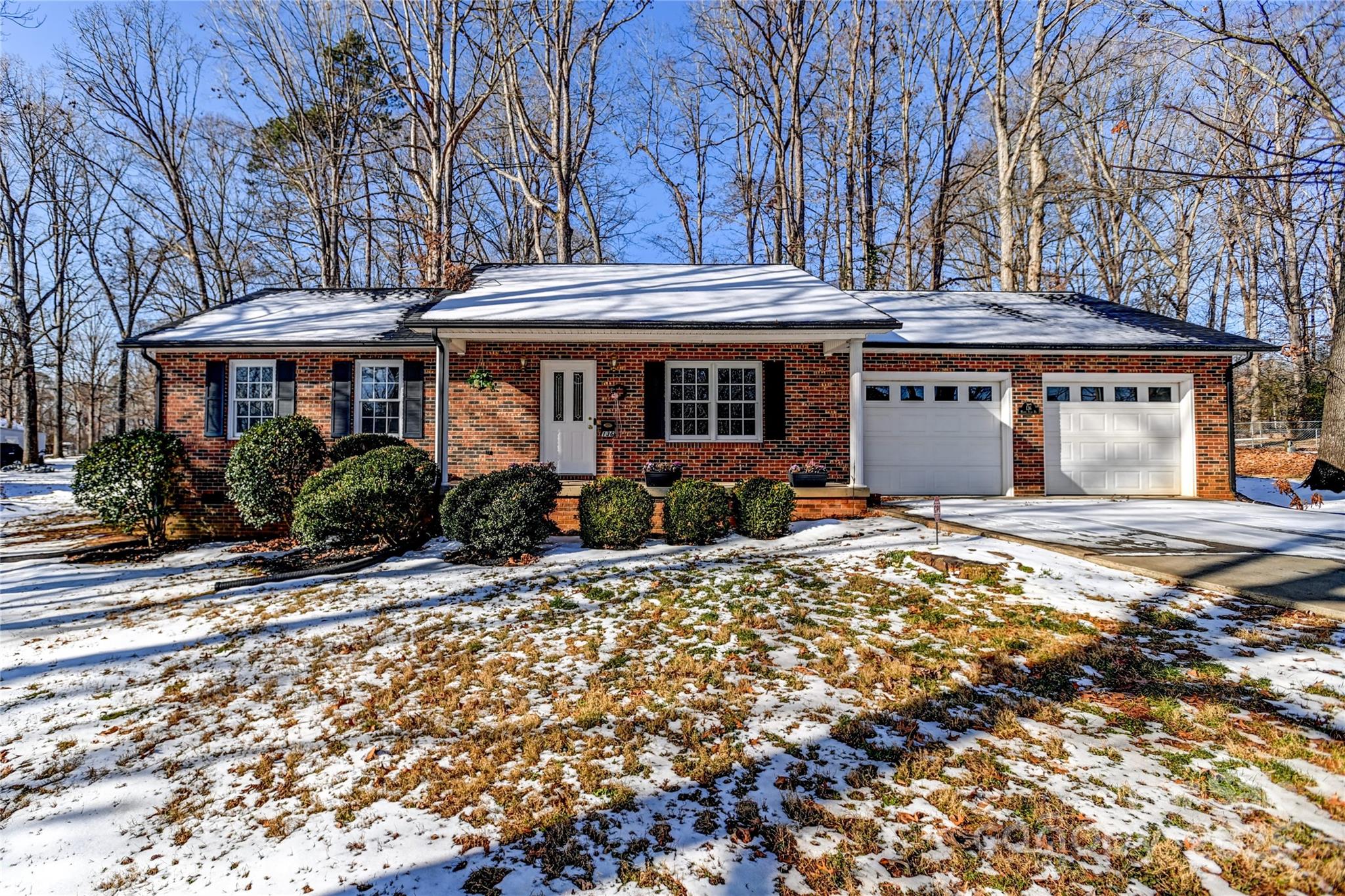 136 Monte Vista Road Property Photo