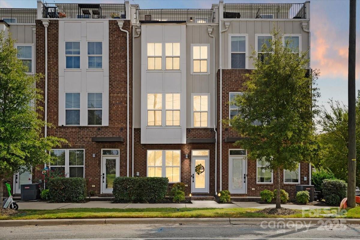 224 Parkwood Avenue Property Photo