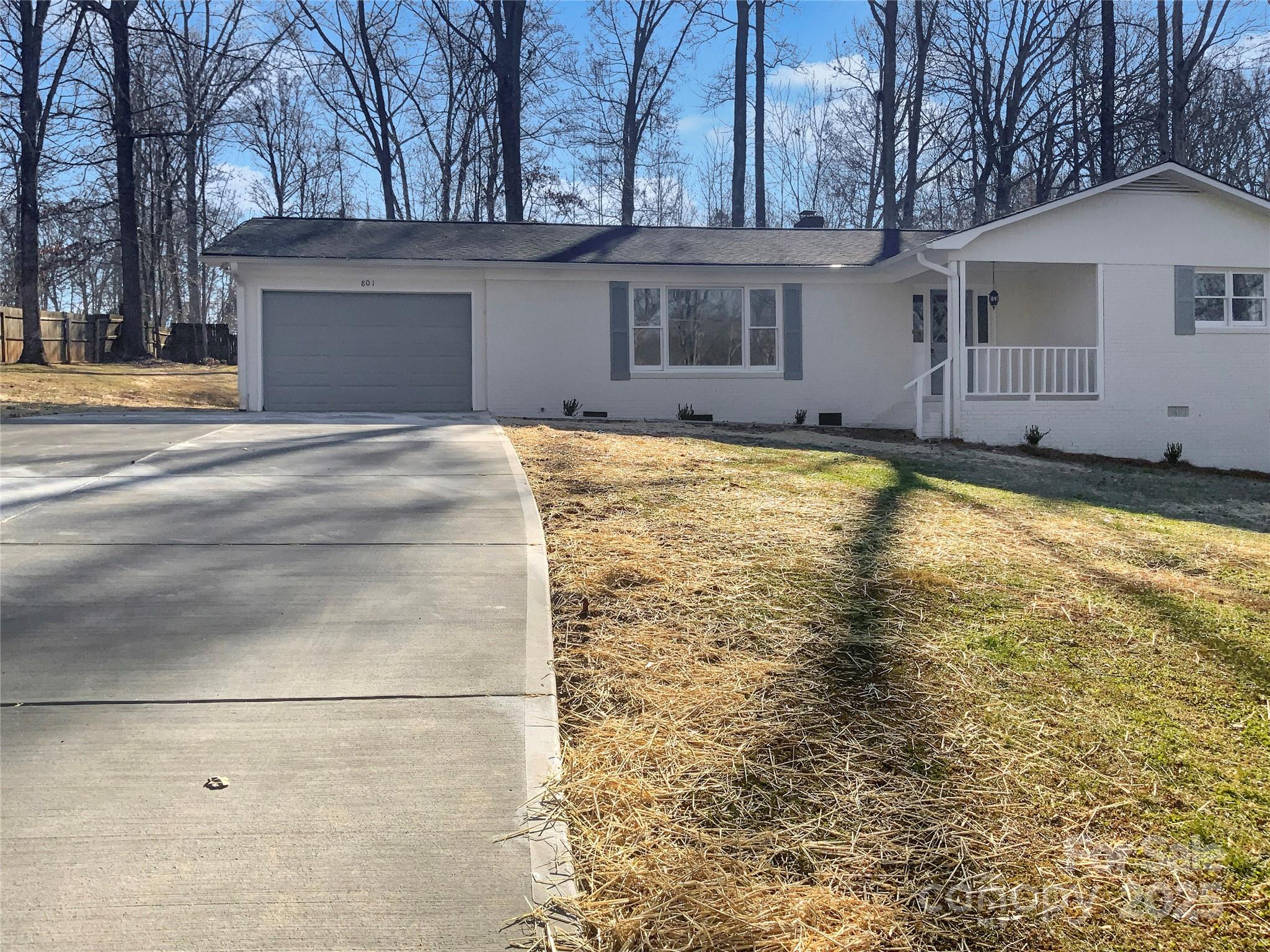 801 Crestridge Road Property Photo