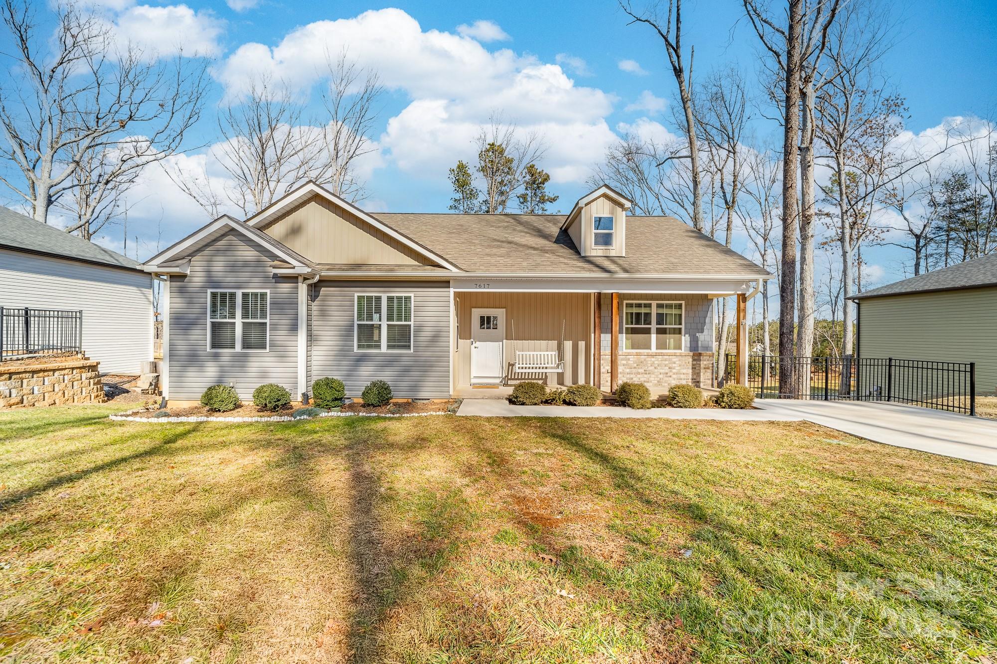 7617 Red Robin Trail Property Photo