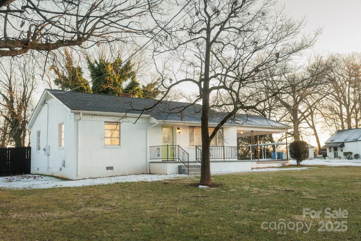 3069 W Main Street Property Photo