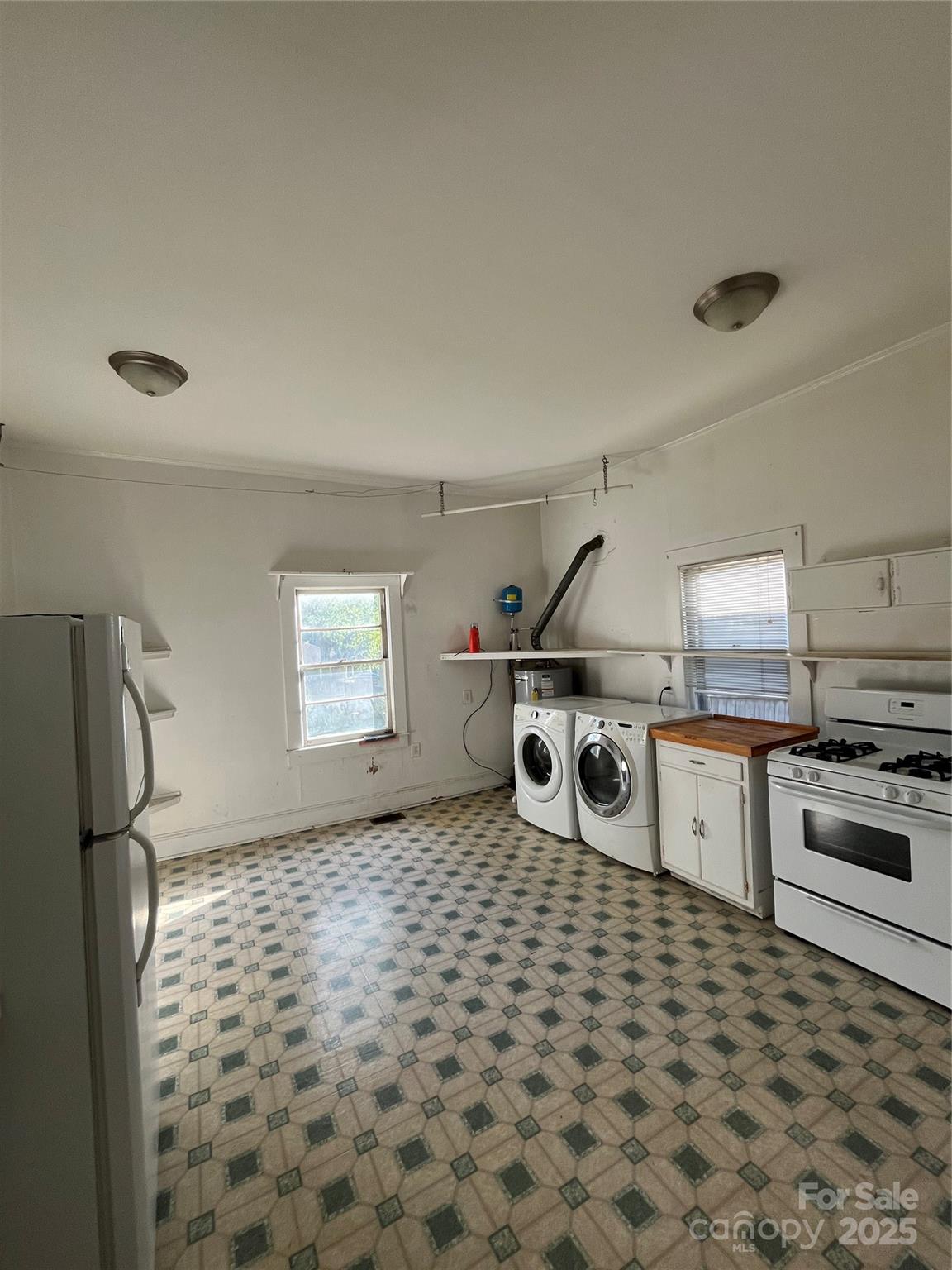 2824 N Brevard Street Property Photo 15