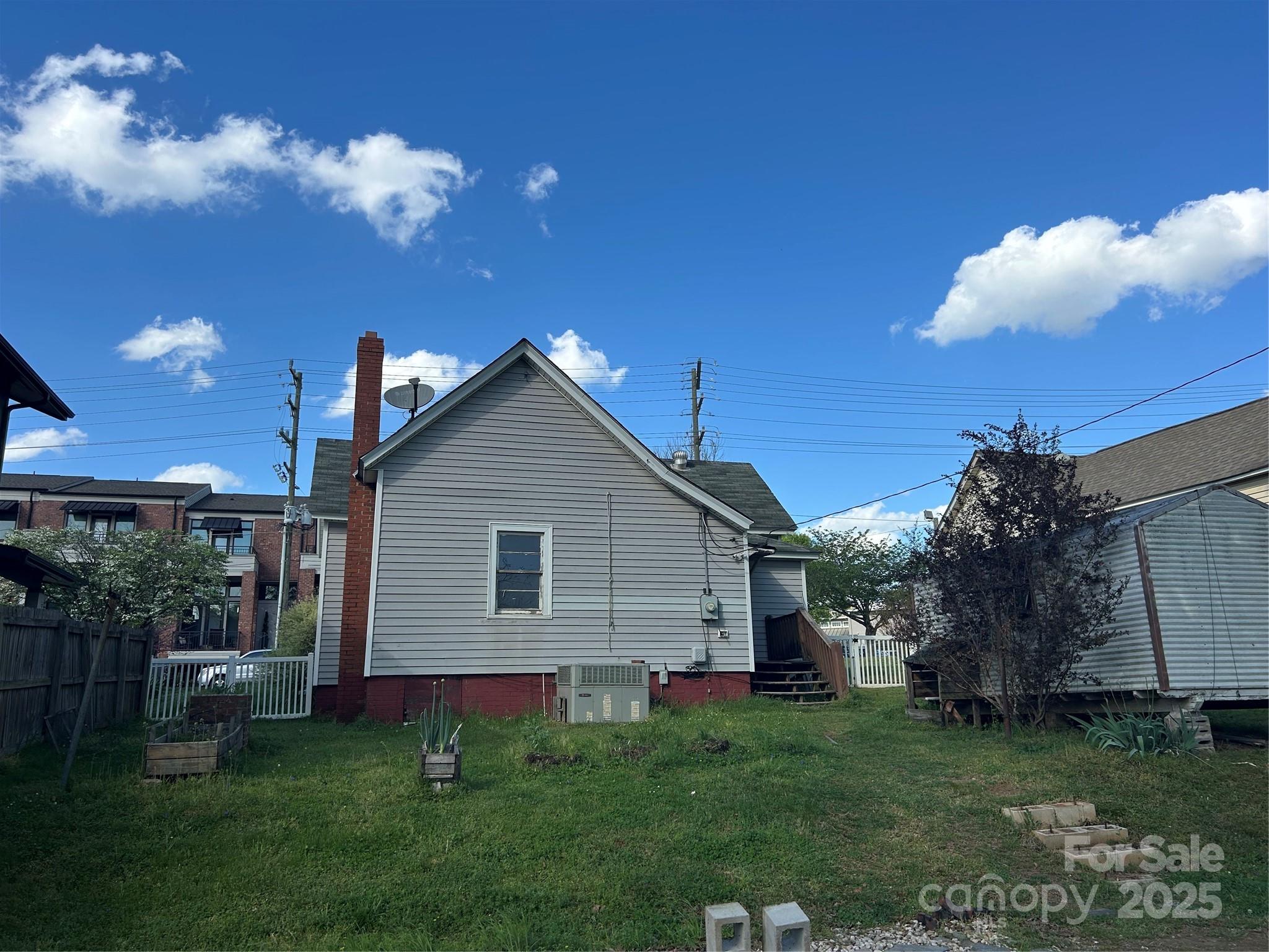 2824 N Brevard Street Property Photo 30