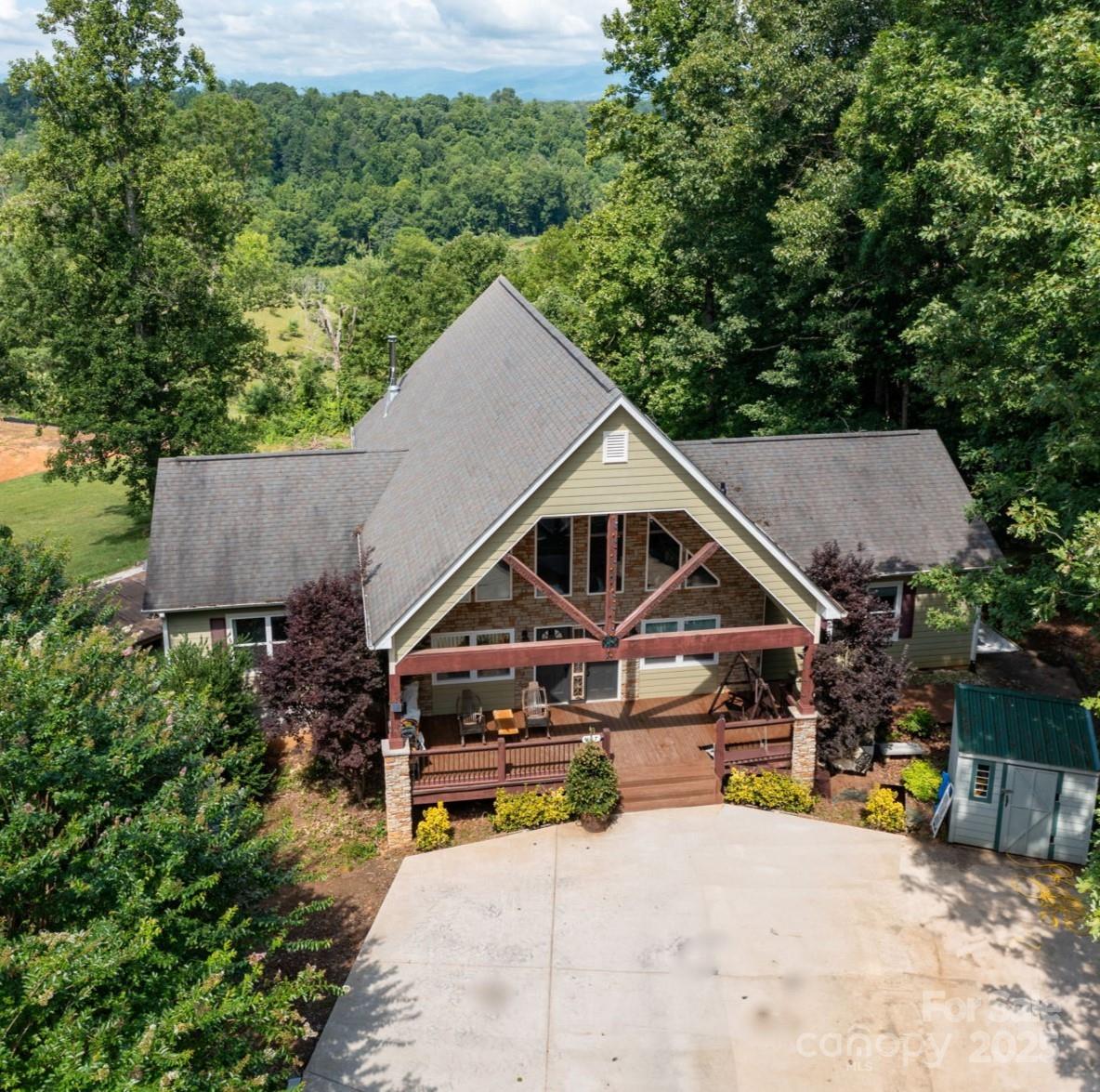 119 & 127 Deer Hill Lane Property Photo 4
