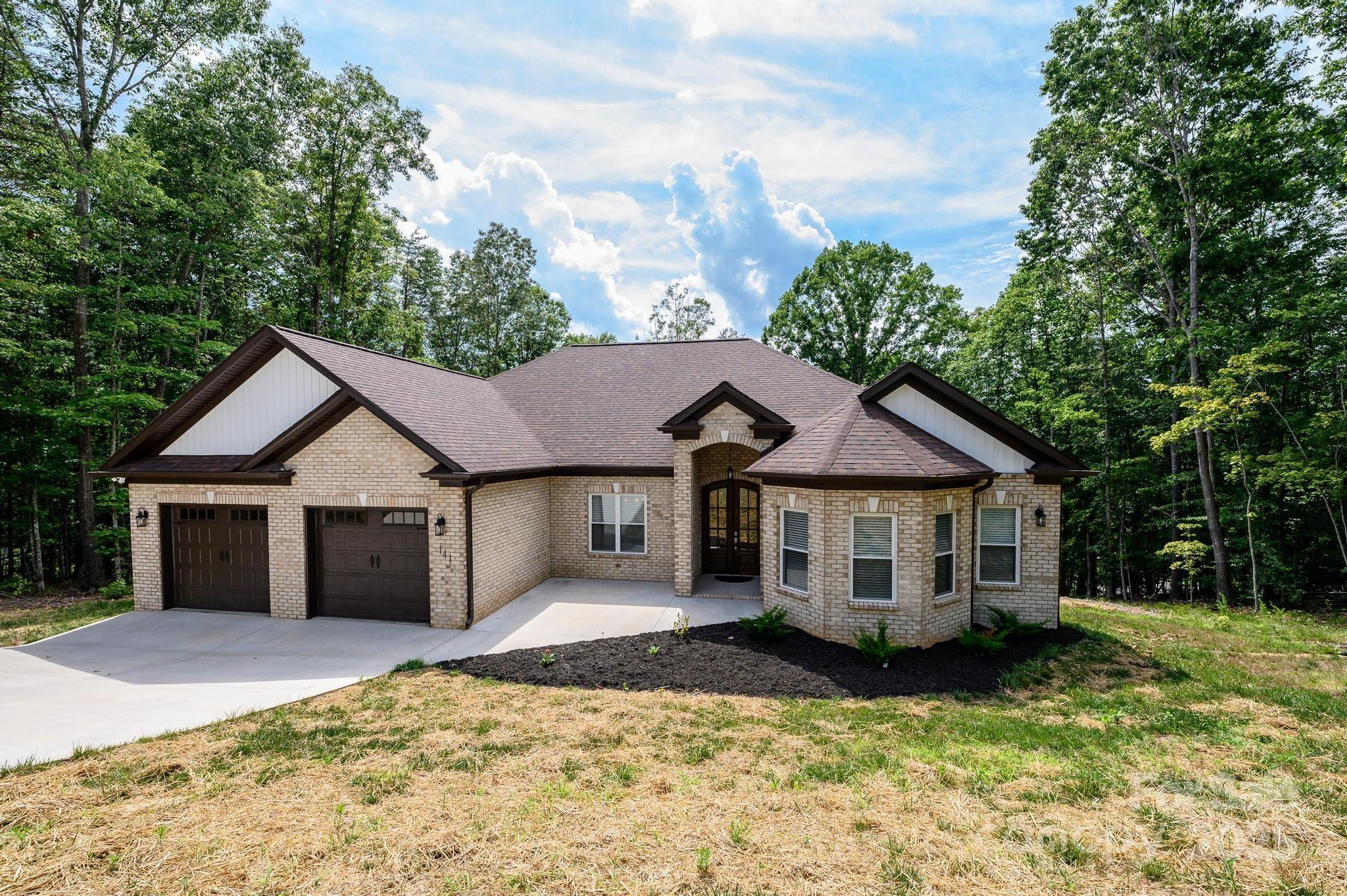 141 Winwood Circle Property Photo