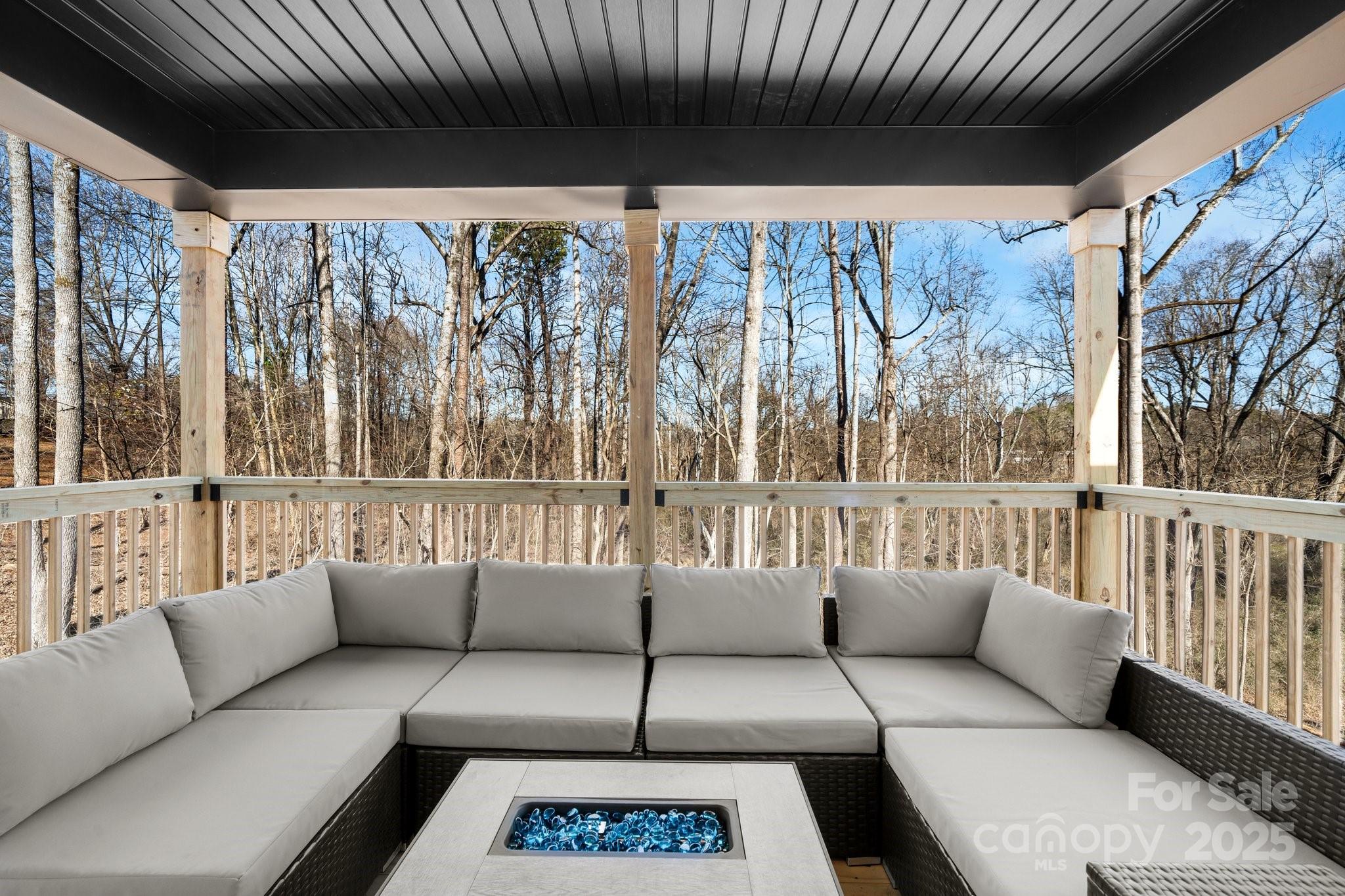 115 Brentwood Drive Property Photo 4