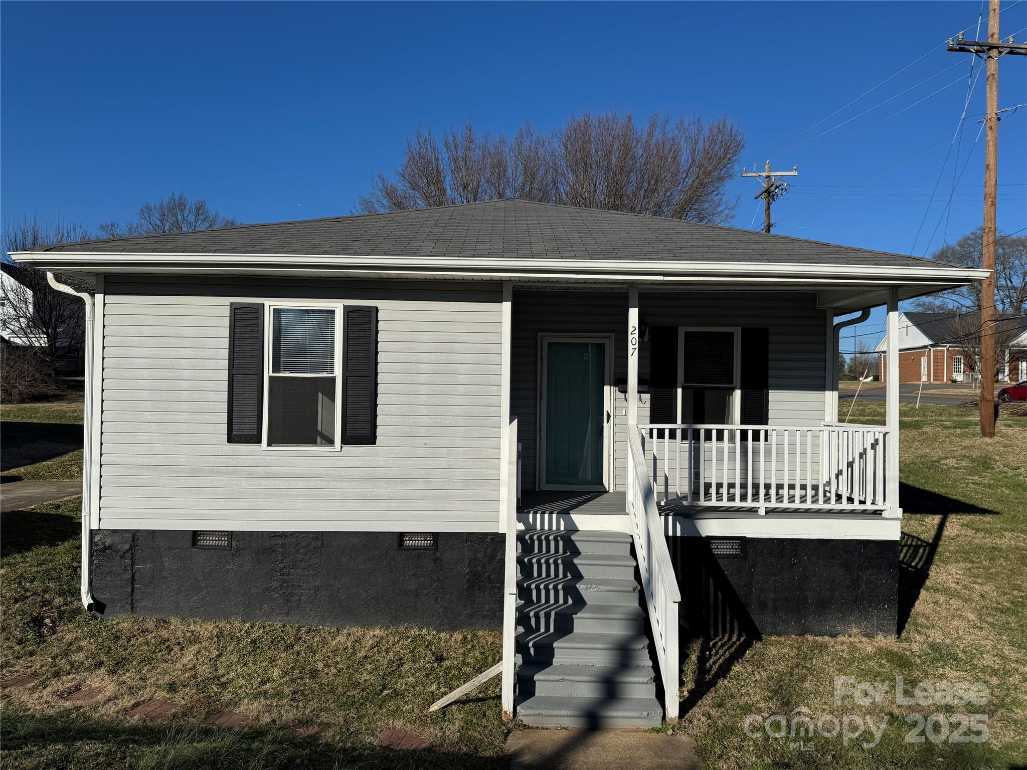 207 Brook Street Property Photo
