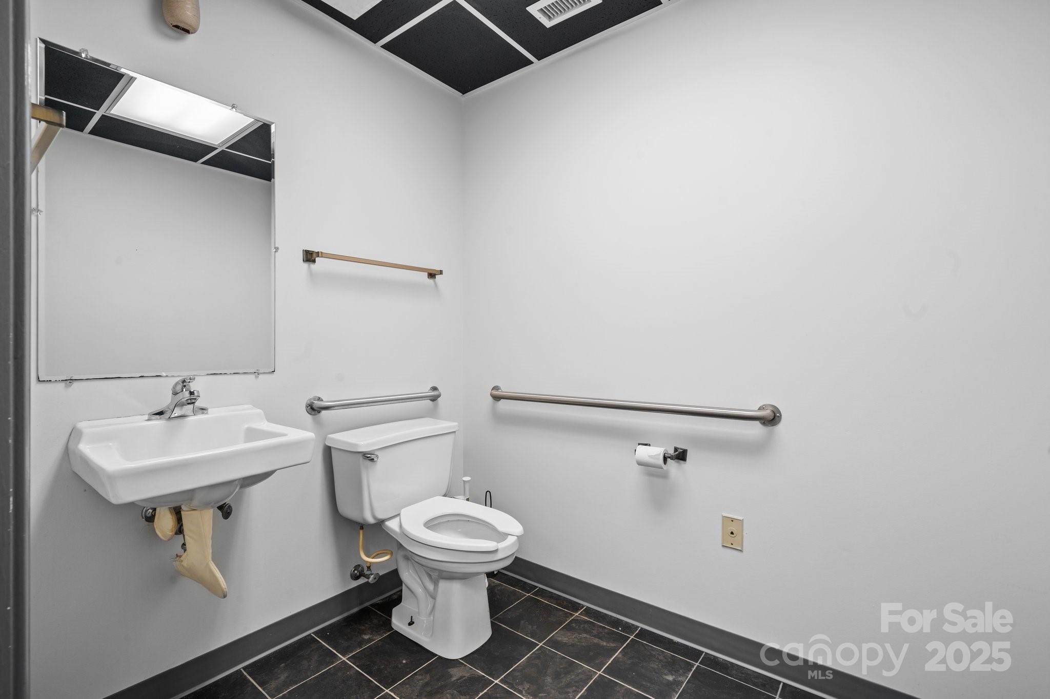 615 Main Avenue Property Photo 15